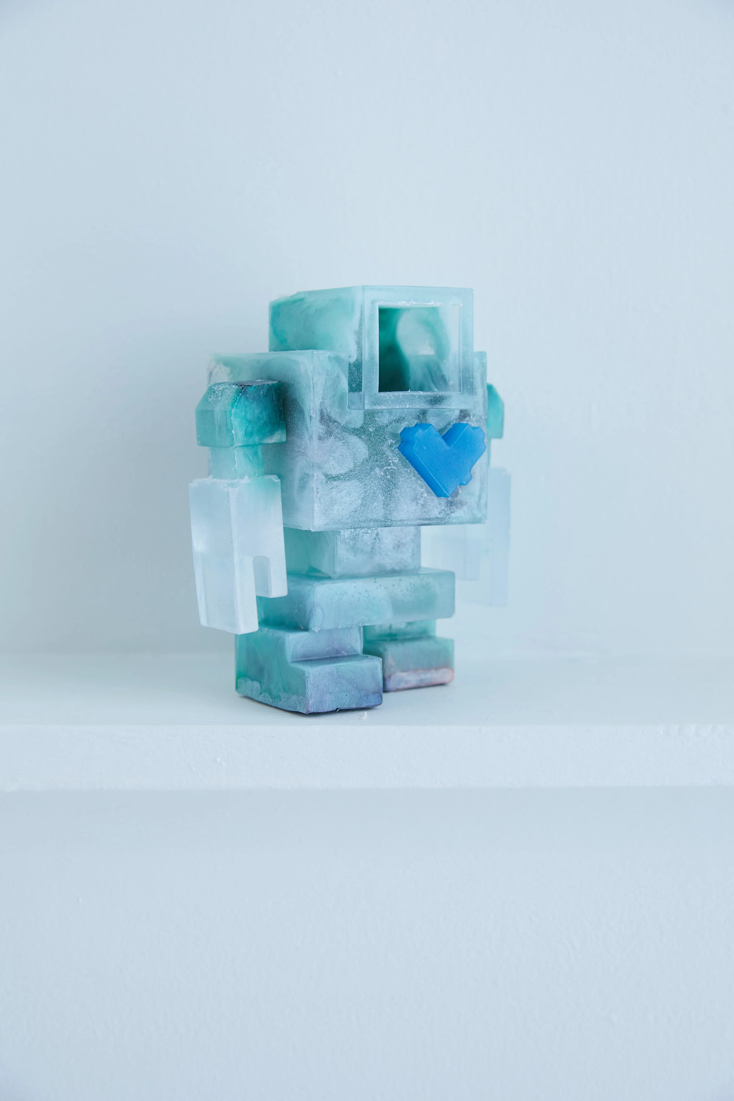 Resin Lovebot