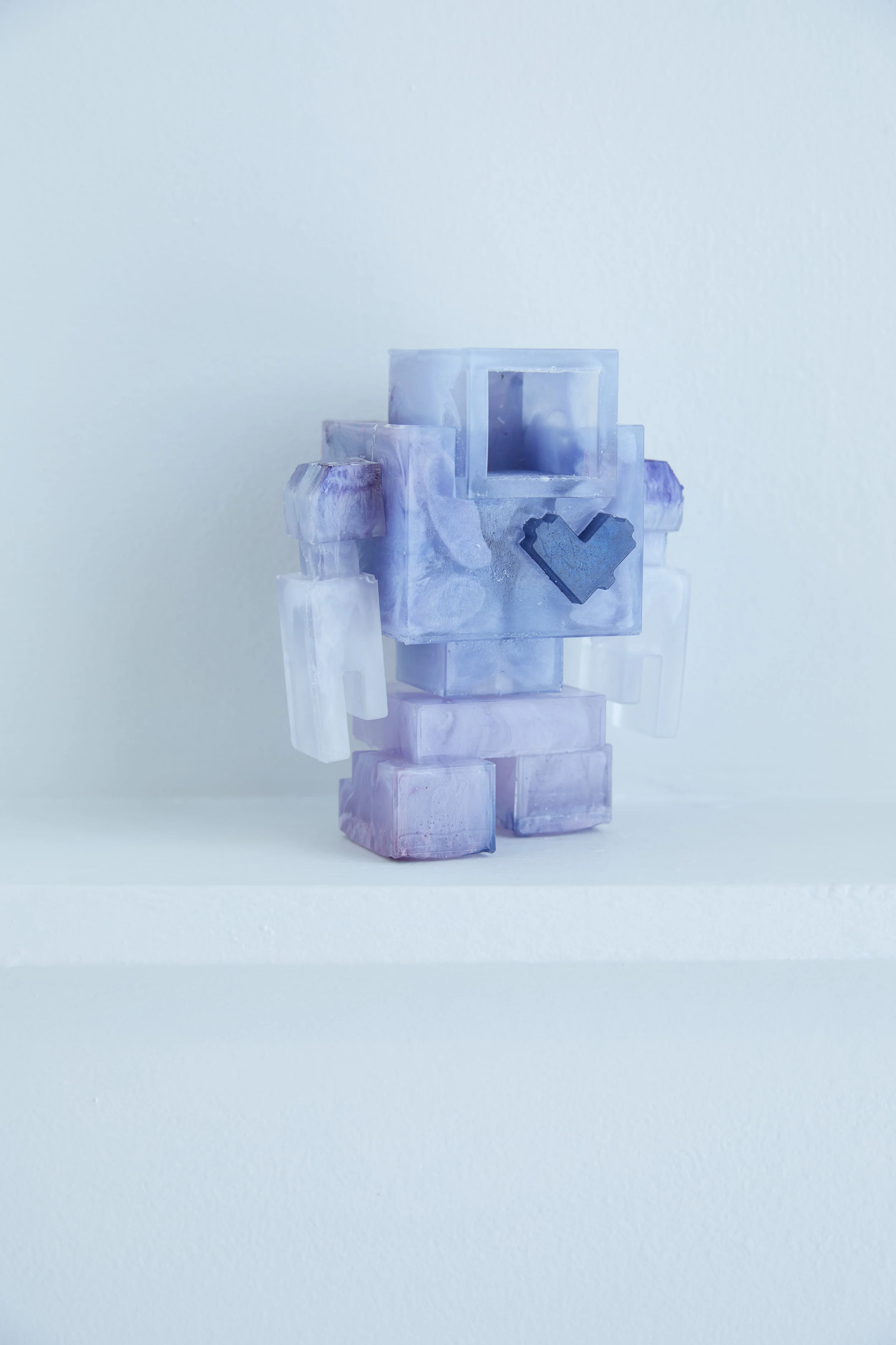 Resin Lovebot
