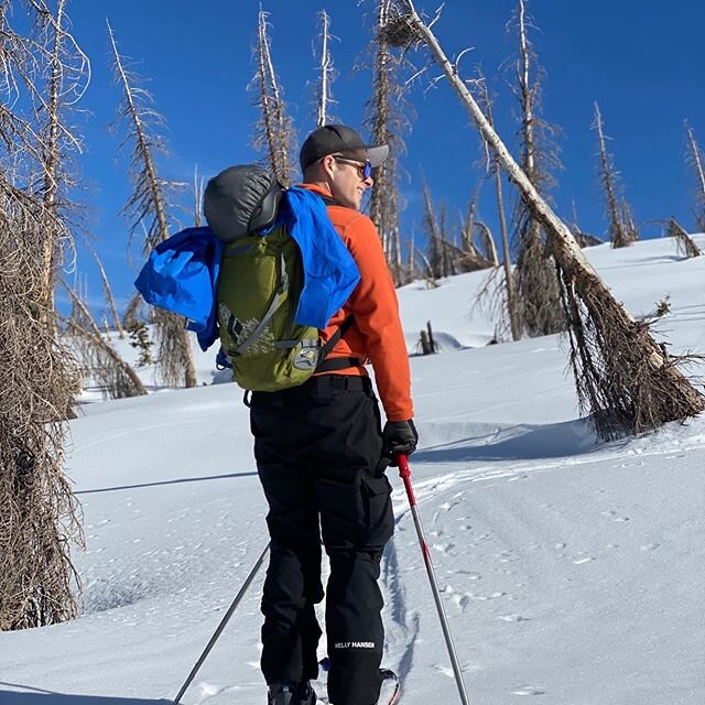 @mhamblin619 in the wild! #earnyourturns #livefullycharged #backcountryskiing #powderday #emsbalance