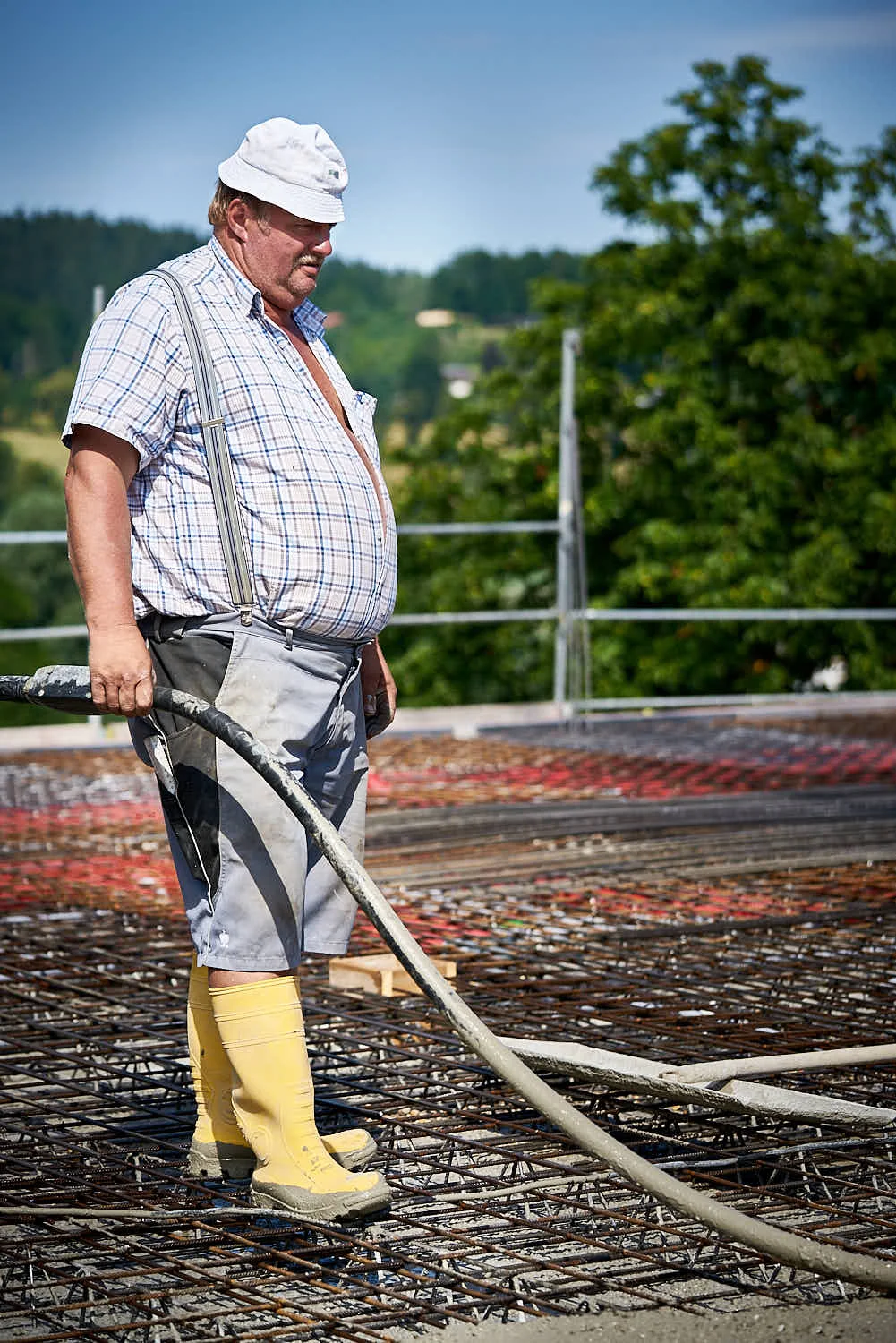 rolf-bau-handwerker-maurer-neubau.jpg