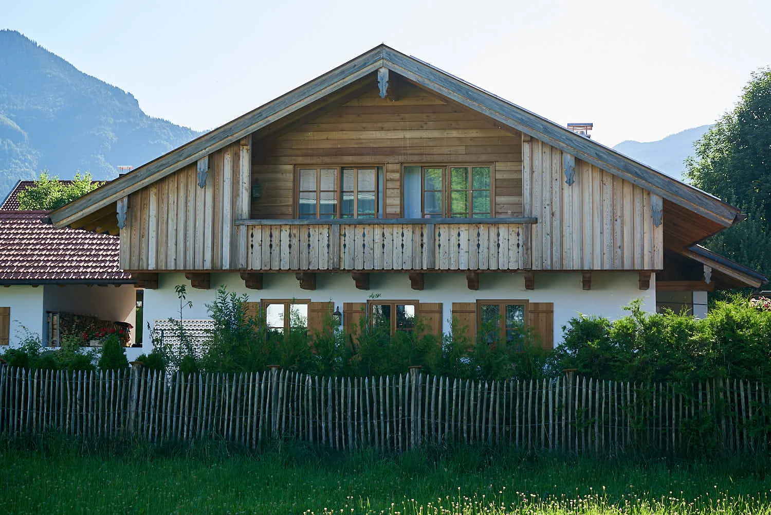 rolf-bau-holzbau-dach-fertig-1.jpg