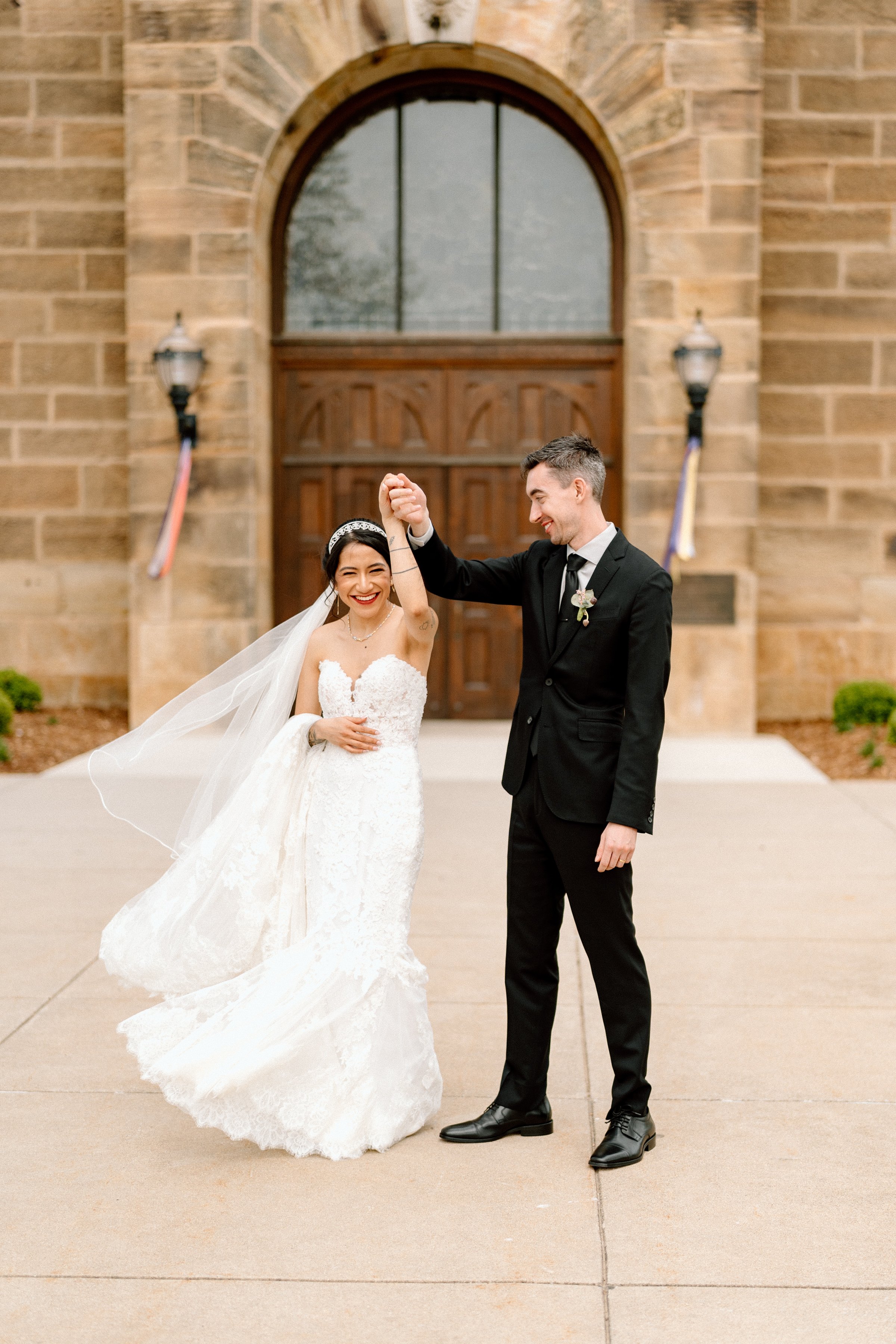 Brenda + Caleb | Classic Spring Wedding