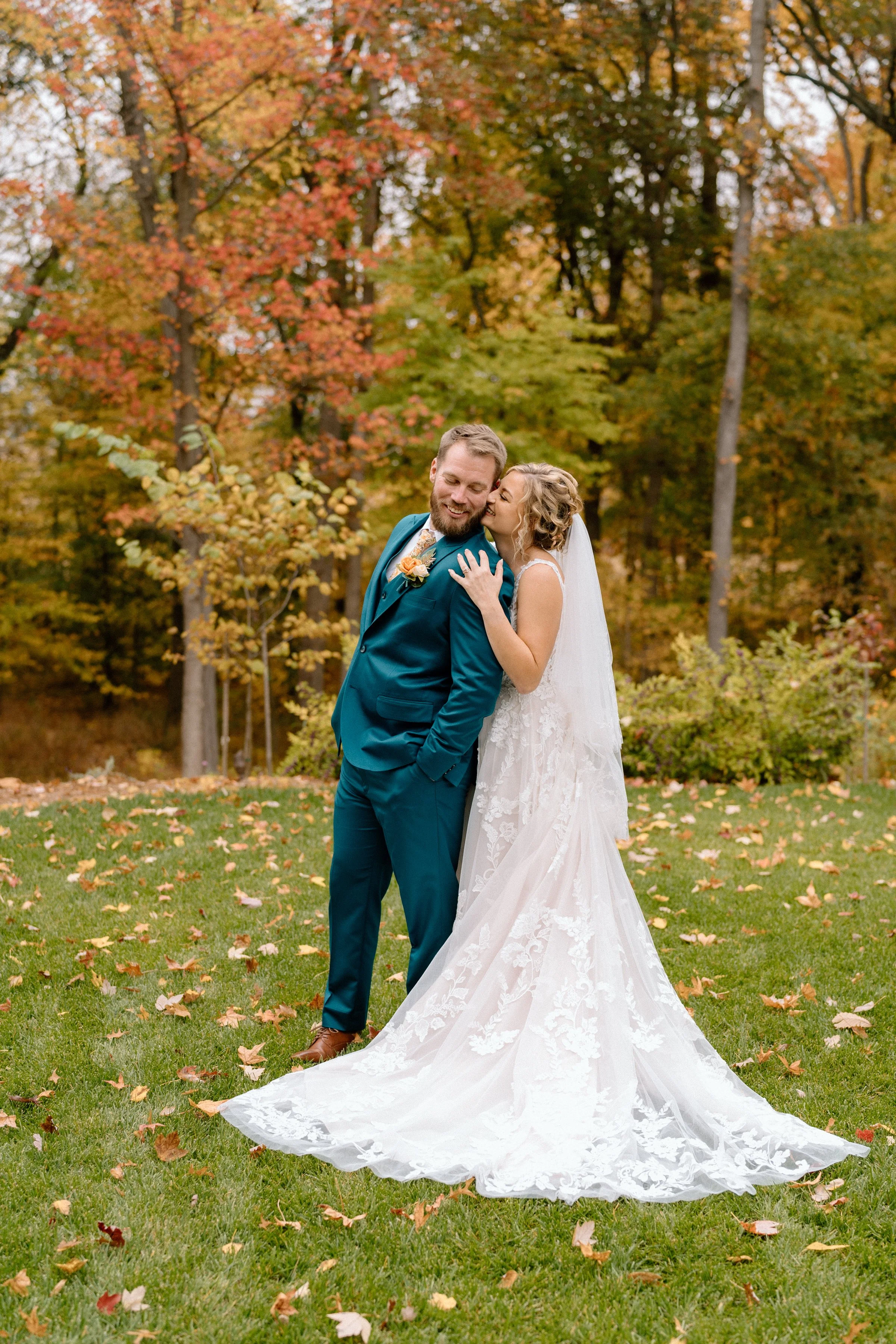 Sara + Cody | Fall Klubhaus 61 Wedding