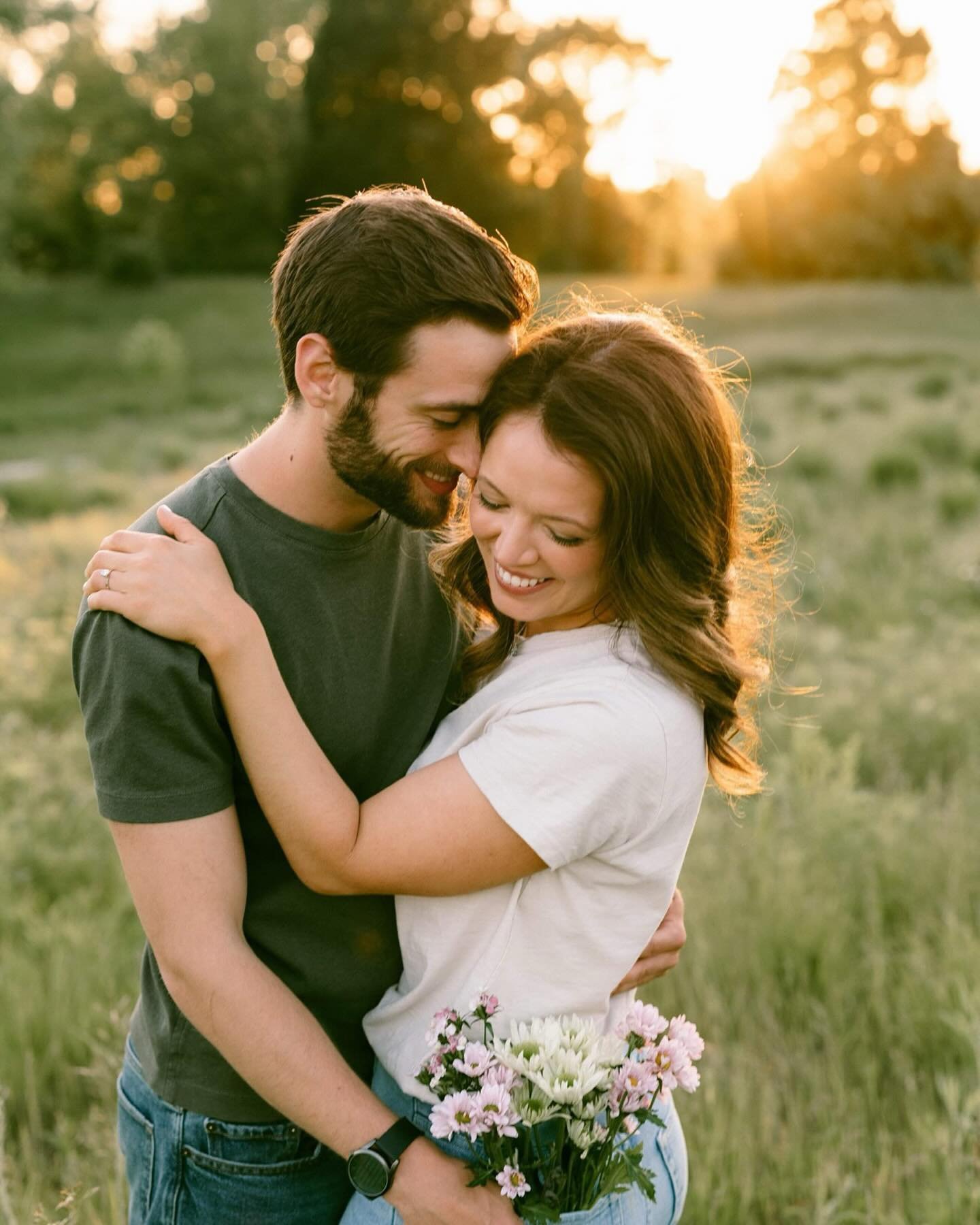 Summer doesn&rsquo;t technically start until next month but these warm nights &amp; lush greens are definitely putting me in my summer feels. 🌞

We can&rsquo;t wait to celebrate Taylor &amp; Justin this time again next year at @matildaseventbarn!

?