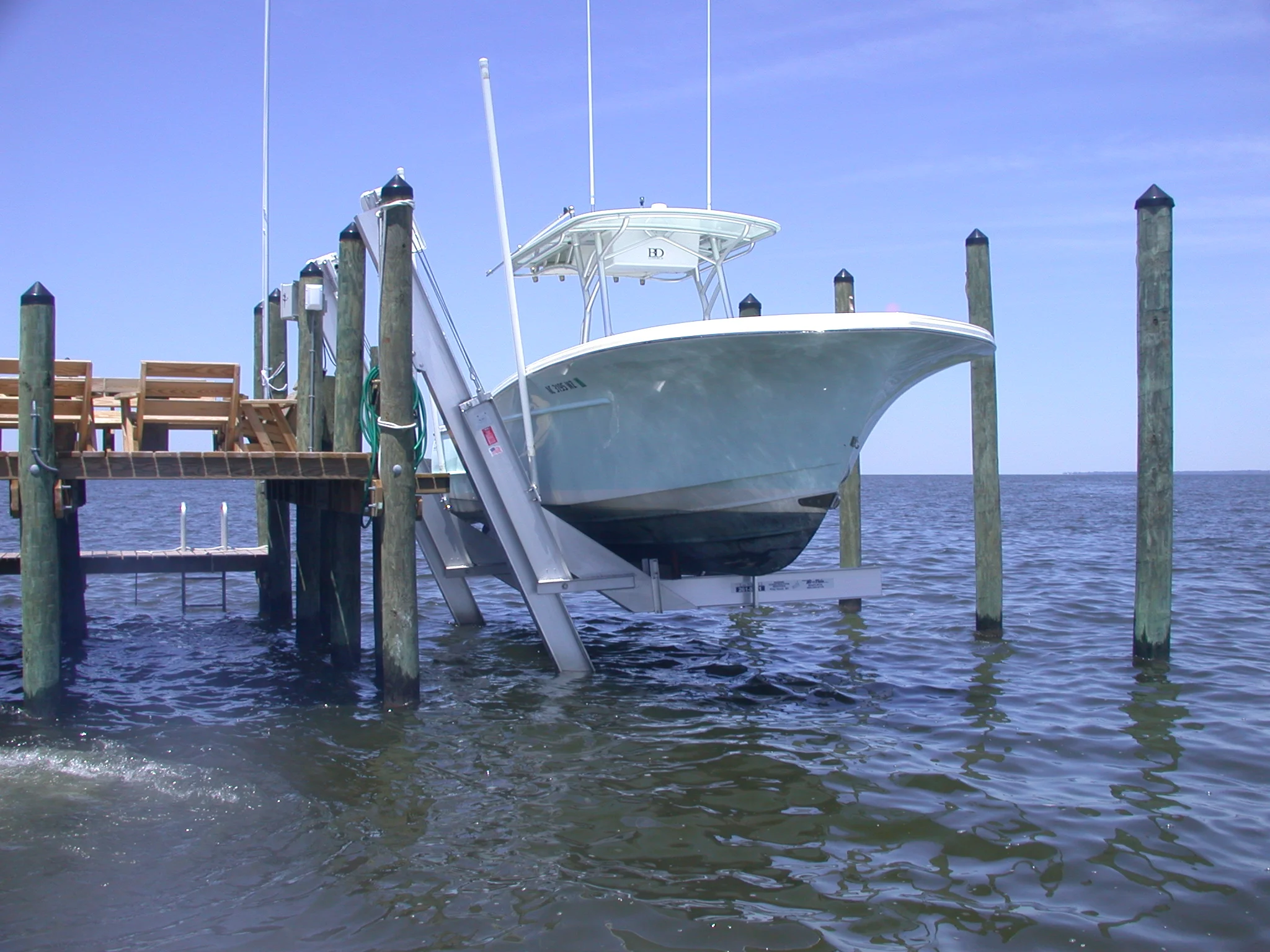 hi-tide-boat-lifts-pwls-5.jpg