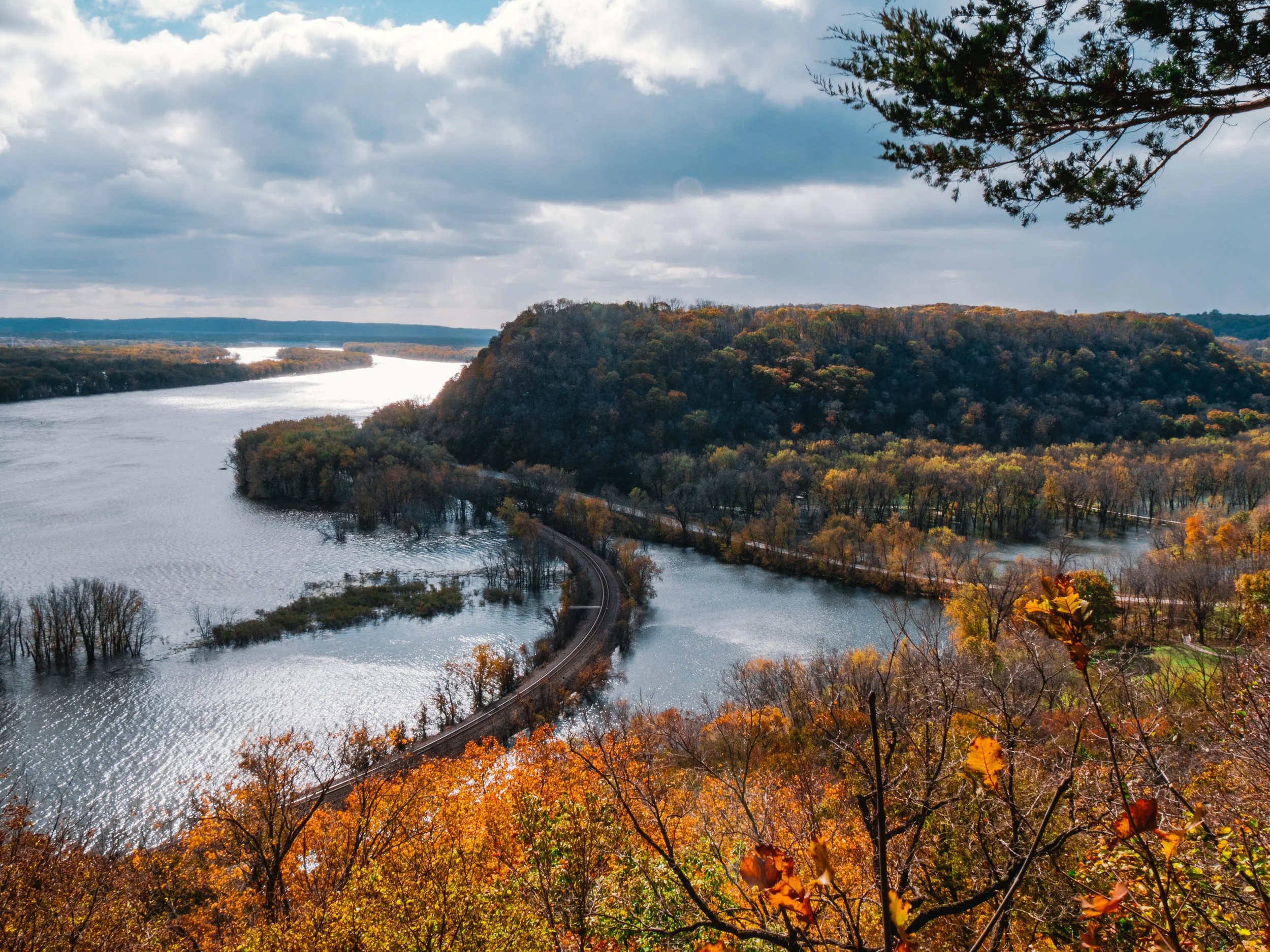 Effigy Mounds Photo-8.jpg