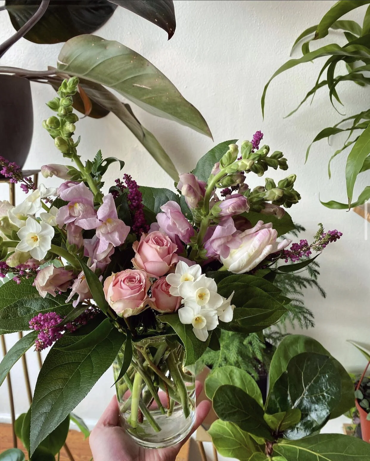 6DD71089-43FD-4593-8549-A01B587F7804