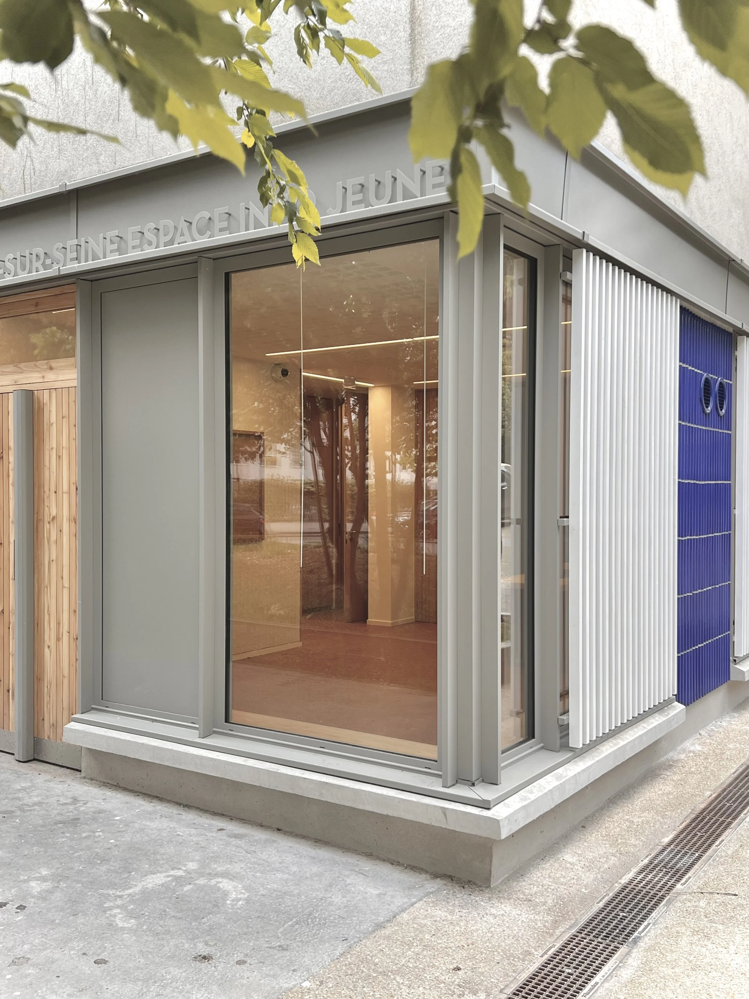 Epinay Youth Information office, Epinay-sur-Seine (just completed)