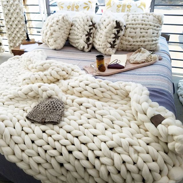 Fun fact- Knitworthy Arts is inside the perimeter! We have had a blast spending the day at the market with @thereverie.atl being in the company of some amazing and very talented creatives and entrepreneurs.
#knitworthyarts #marketattherev #create #itp