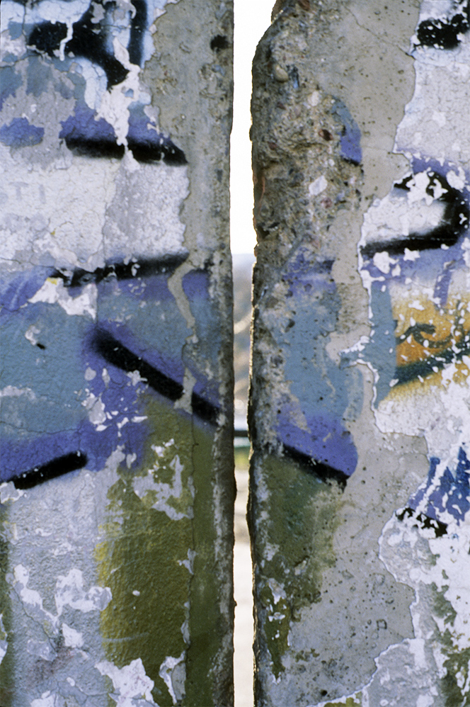 spinelli-berlinWall01-01.jpg