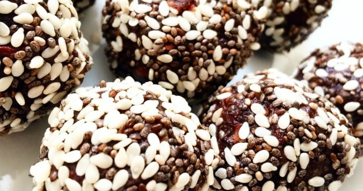 chocolate-salty-balls-plant-based-snack.jpg