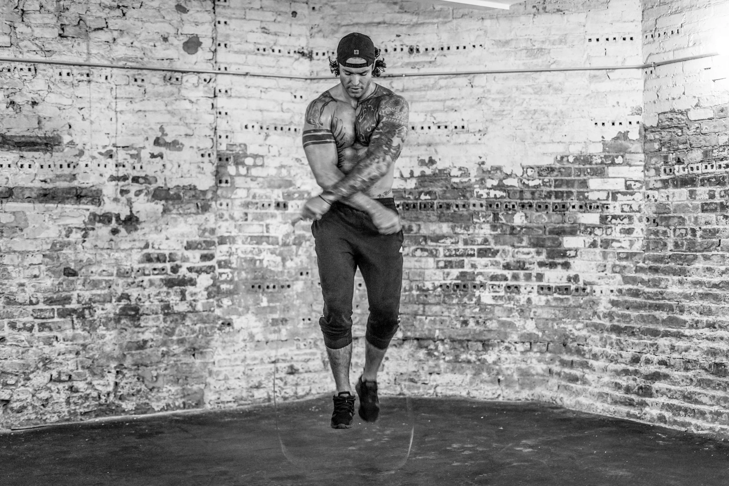 Big Jo Thomas, Chicago personal trainer, MMA fighter, and plant-based athlete jumping rope. 