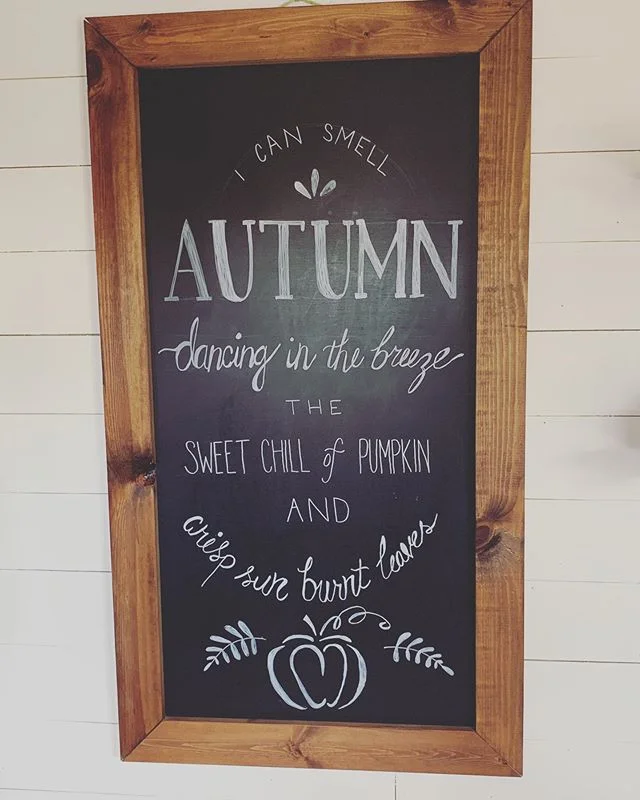 I think it&rsquo;s time for a FALL chalkboard! #happyfallyall