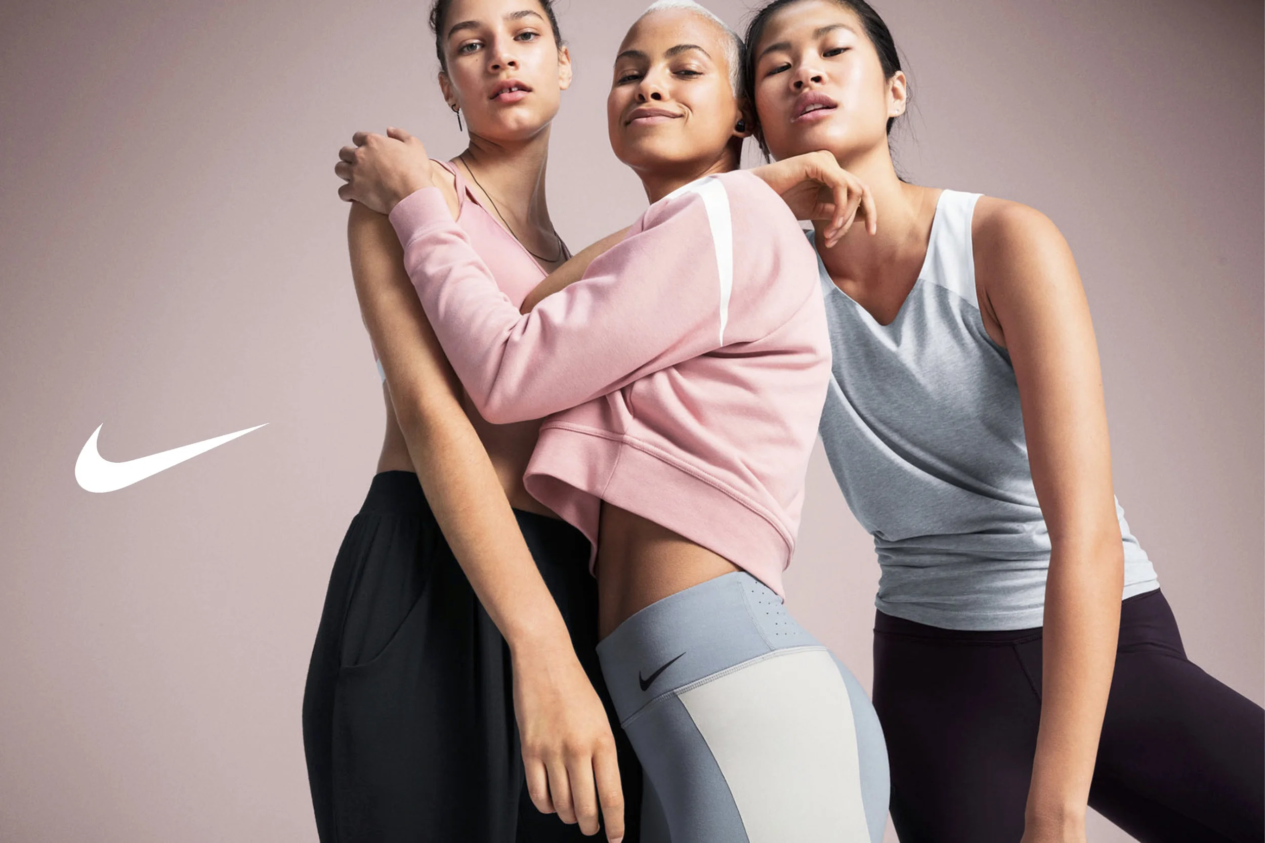 NIKE