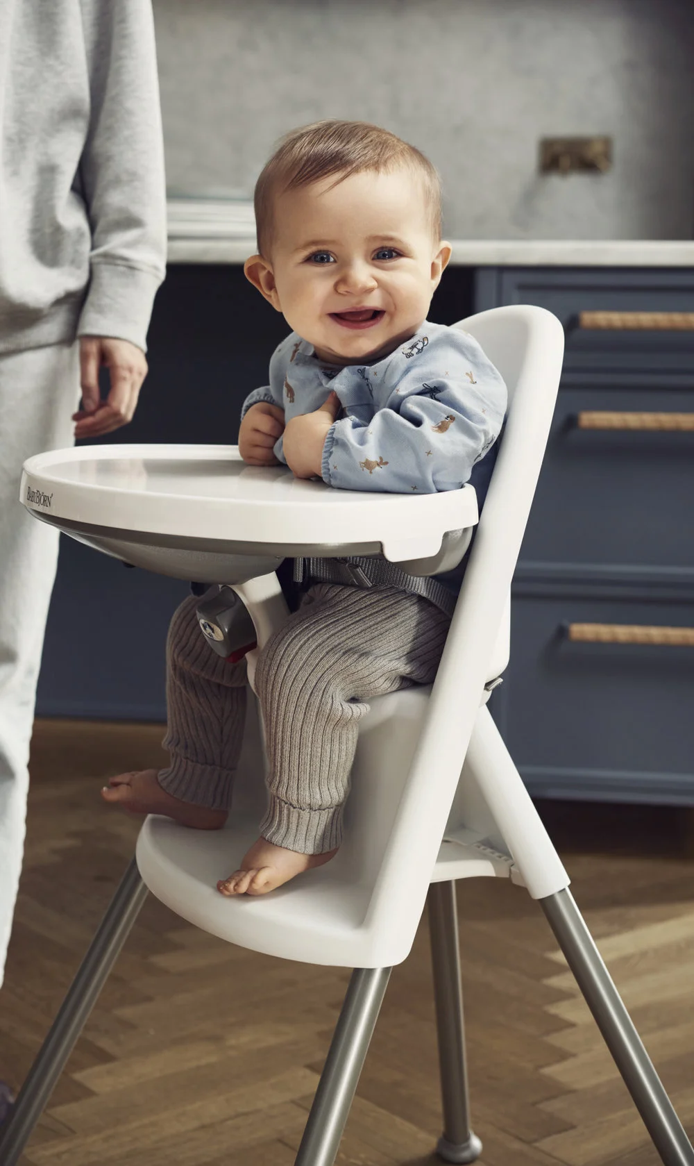 High+Chair+-+WhiteGray+%289%29.JPG,