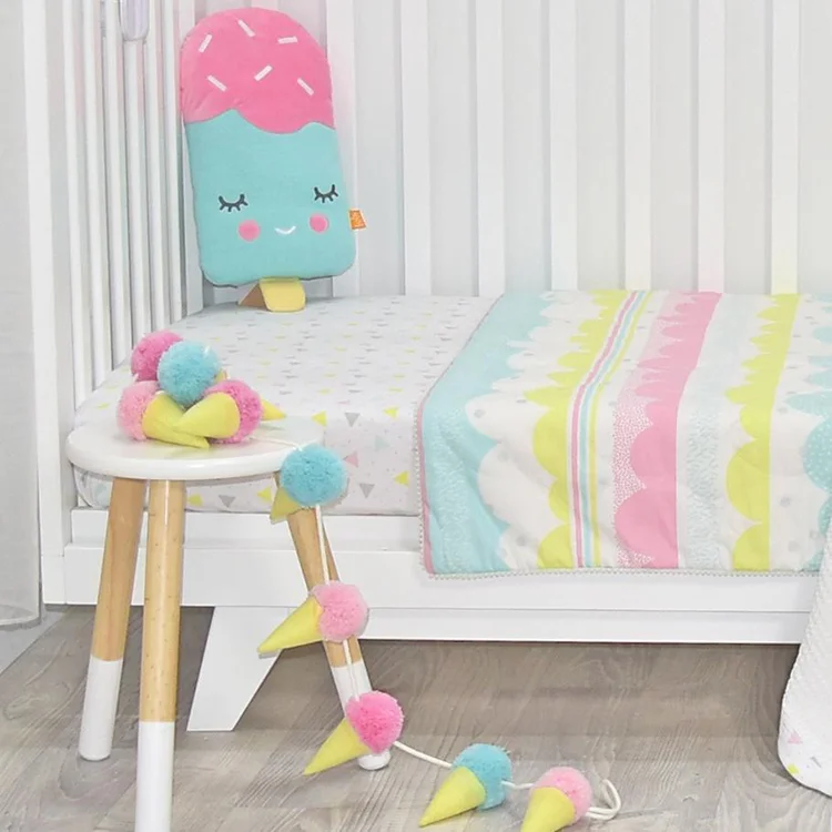 Ice_Cream_LifeS_garland_pillow_WEB_8e951080-0426-480f-b7c4-7ad30f89583e.jpg