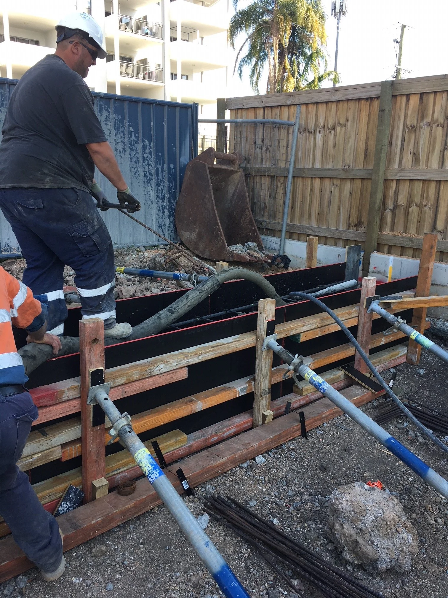 Capping Beam 1.jpg