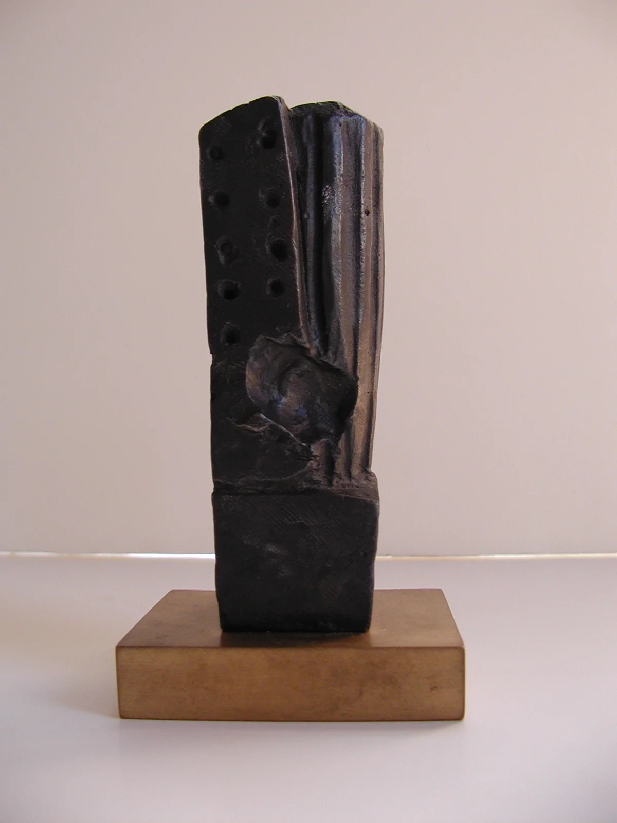 Between cities, 1990 12 x 3.6 x 8 cm
