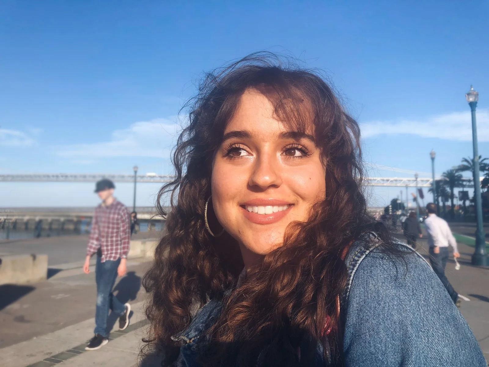 emiliarossmanncandid.jpg