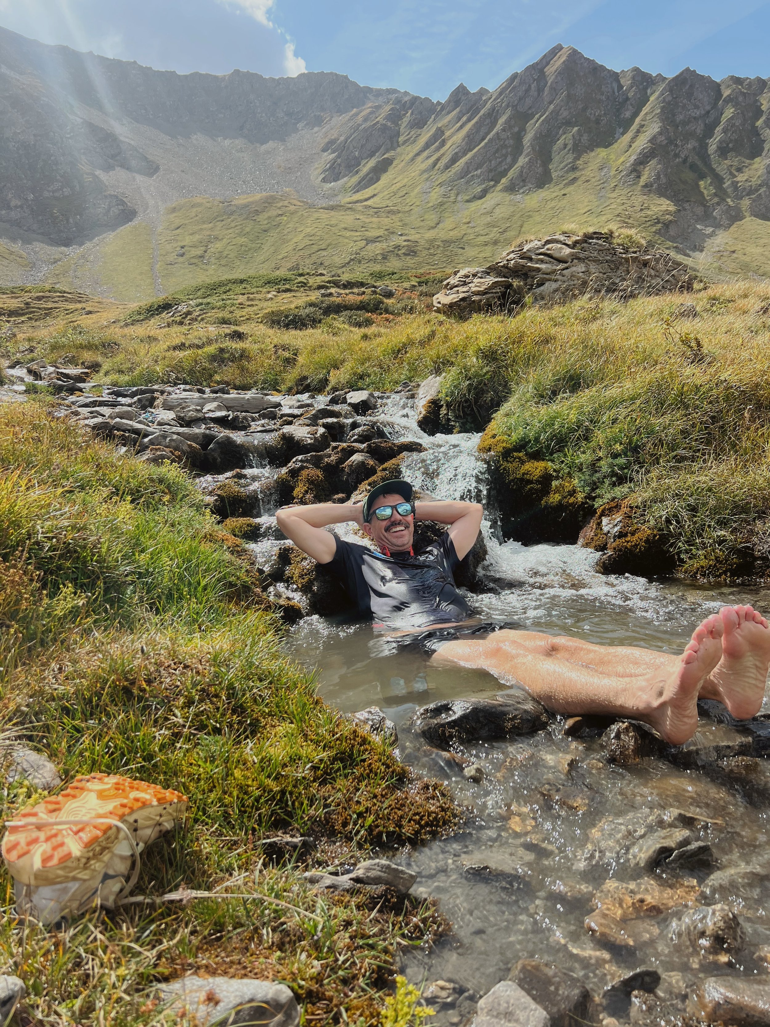 Summer&rsquo;s not over til it&rsquo;s over! A few from our Guided September TMB 🌞 

#tmb #tourdumontblanc #trailrunning #runcation #huttohut