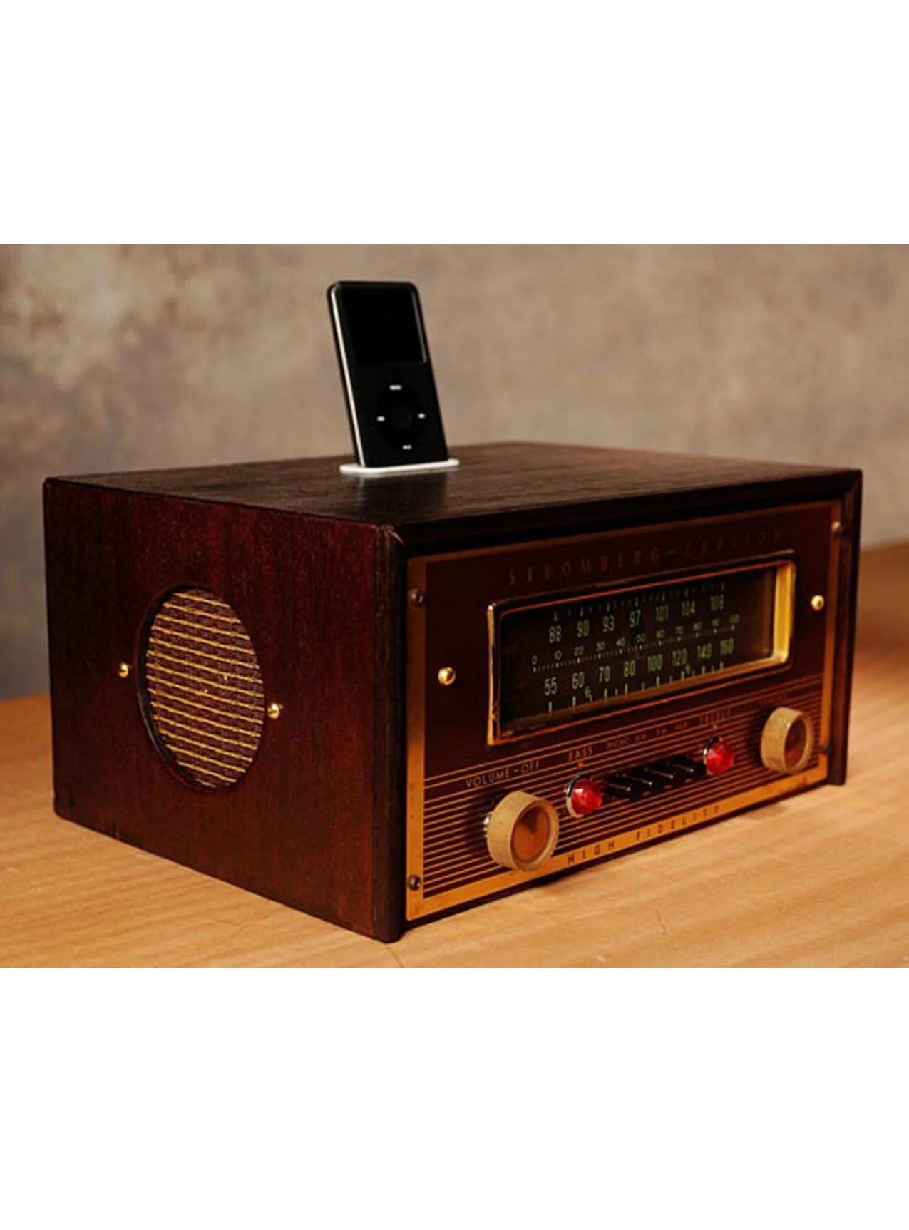 Silvertone ipod.jpg