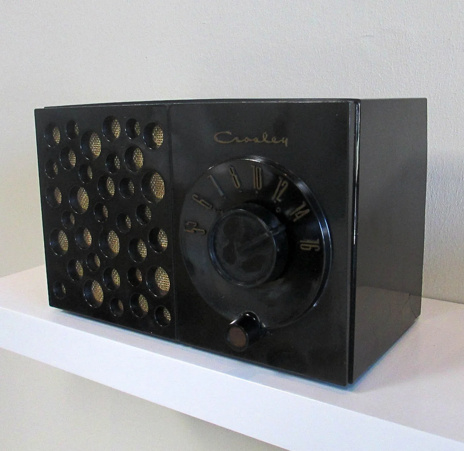 Crosley JT3 Mid-50s AM Radio Right Side $300.jpg