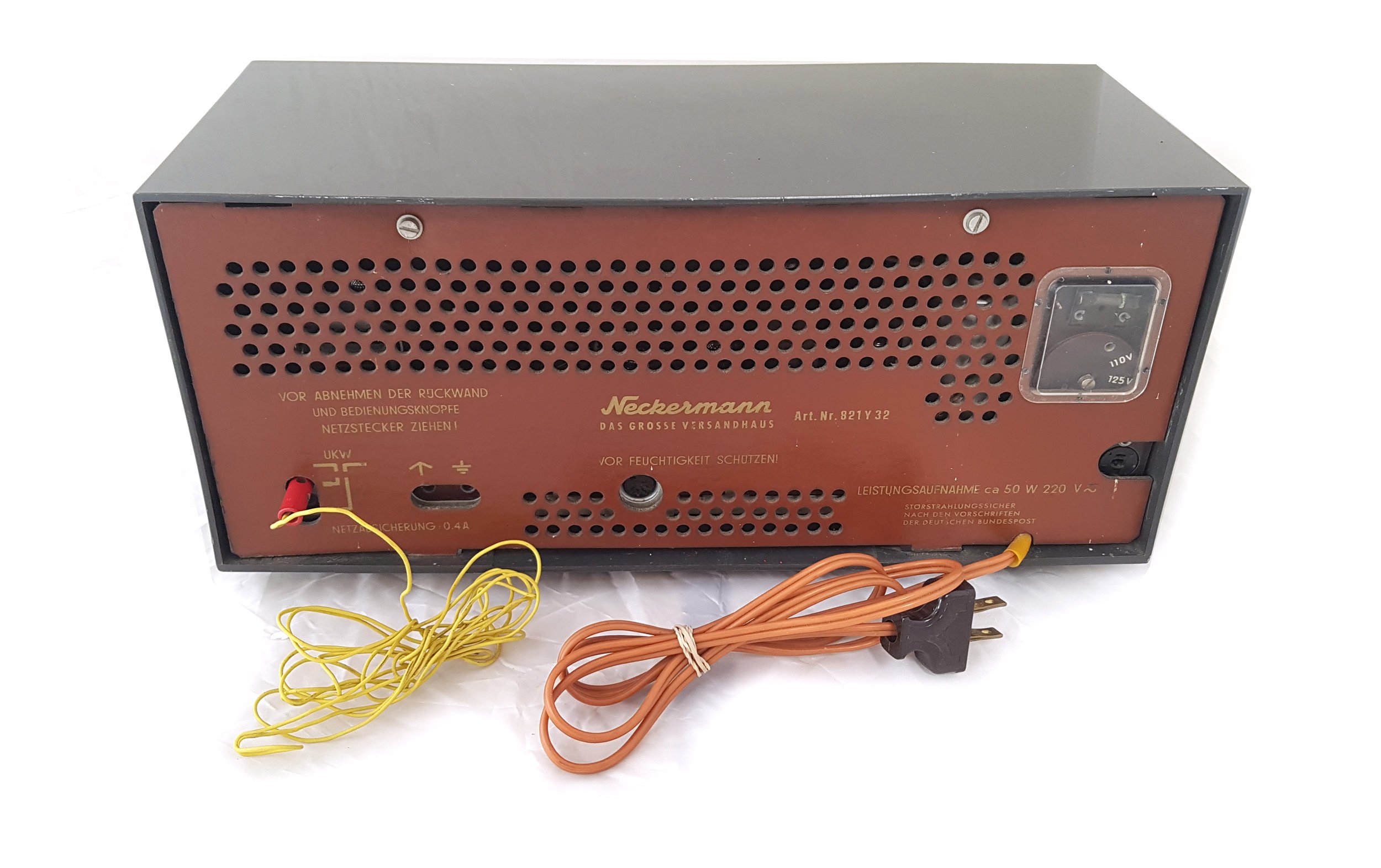 Neckerman 821Y31  1963  AM,FM Five Tube Plastic-Cased Radio Back Cover  $425.jpg