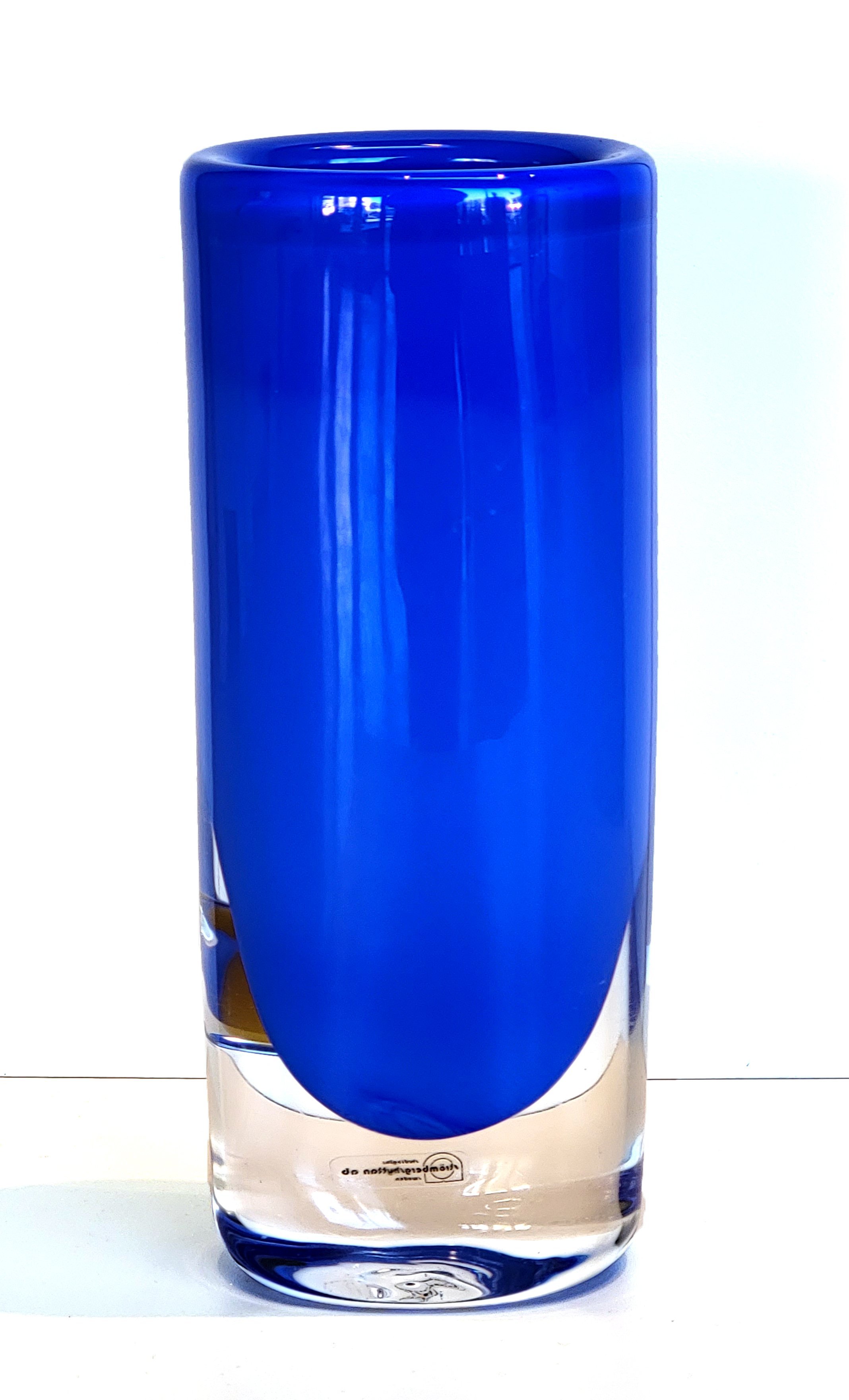 Stromberg   Blue Yellow Glass Vase  1970-79    Reverse Side 3.5(W) x 9.5(H) Inches  $165.jpg