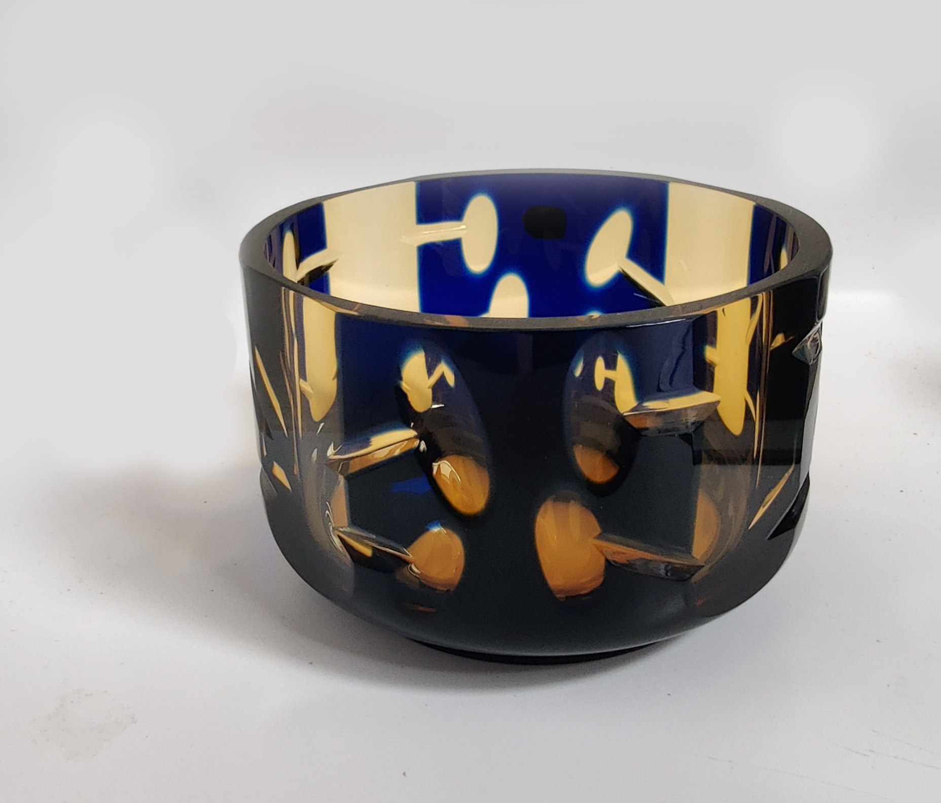 Karel Wunsch: Dual Bowl