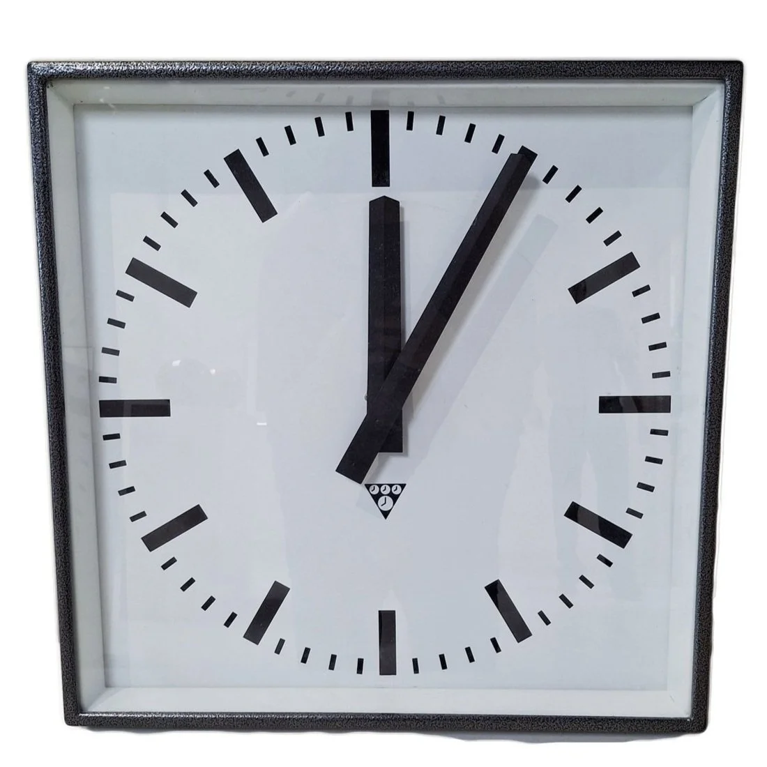 Pragotron Wall Clock