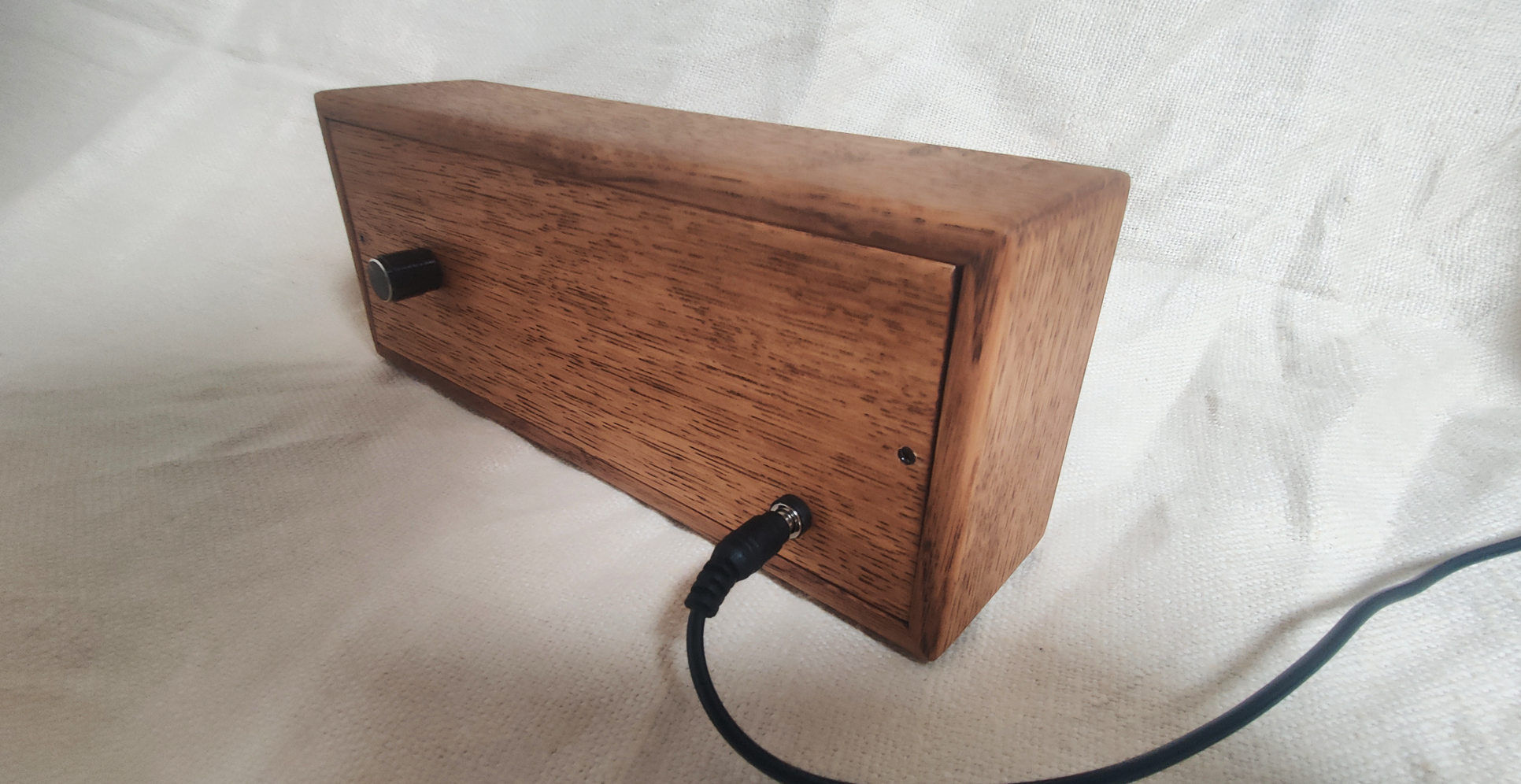 cristian dragomirescu oak stain nixie with plug 2.png