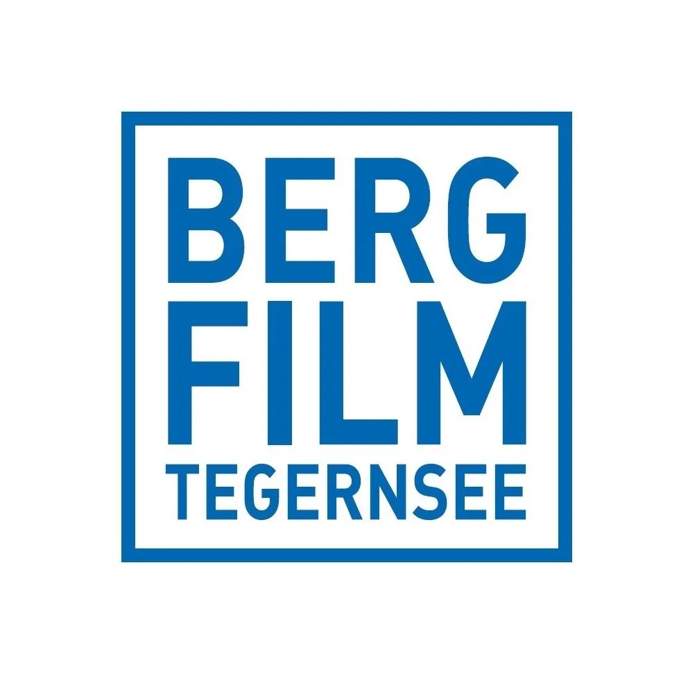 Filmabend: Requiem in Weiß und Farming Turns