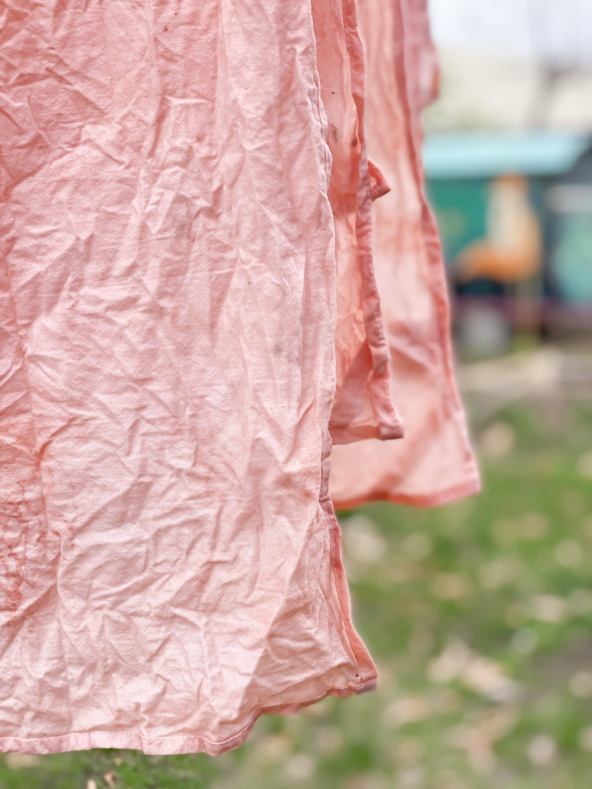 Here's How To Turn Your Avocado Trash Into Millennial Pink Fabric Dye