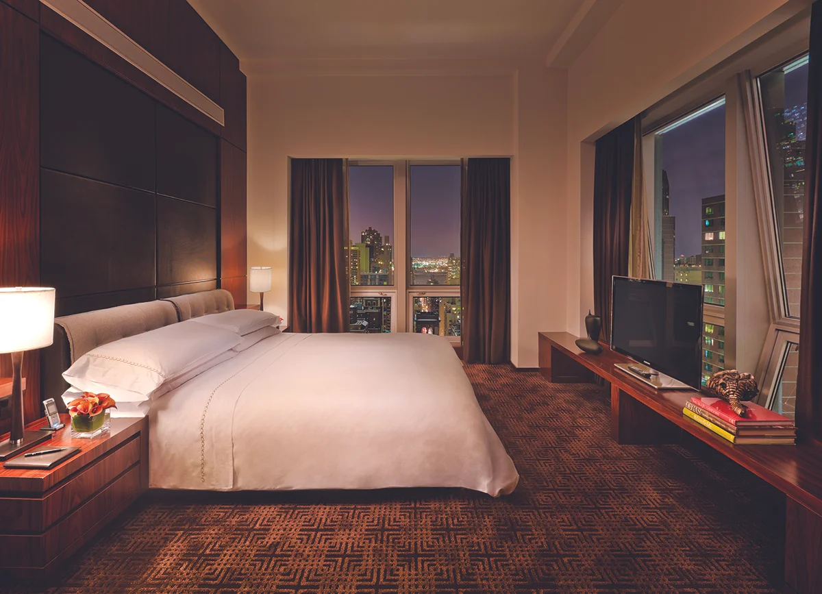 15 - Suite Bedroom.jpg