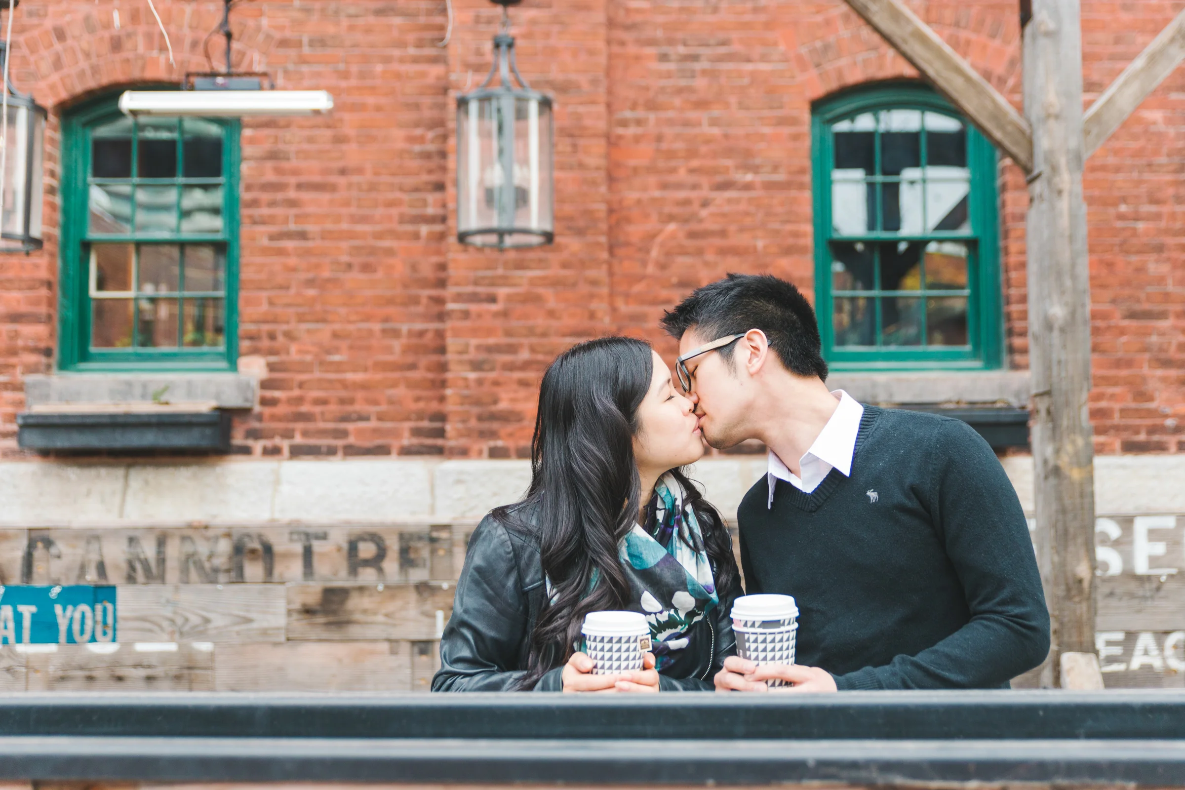 distillery_toronoto_engagement_photography-4034.jpg