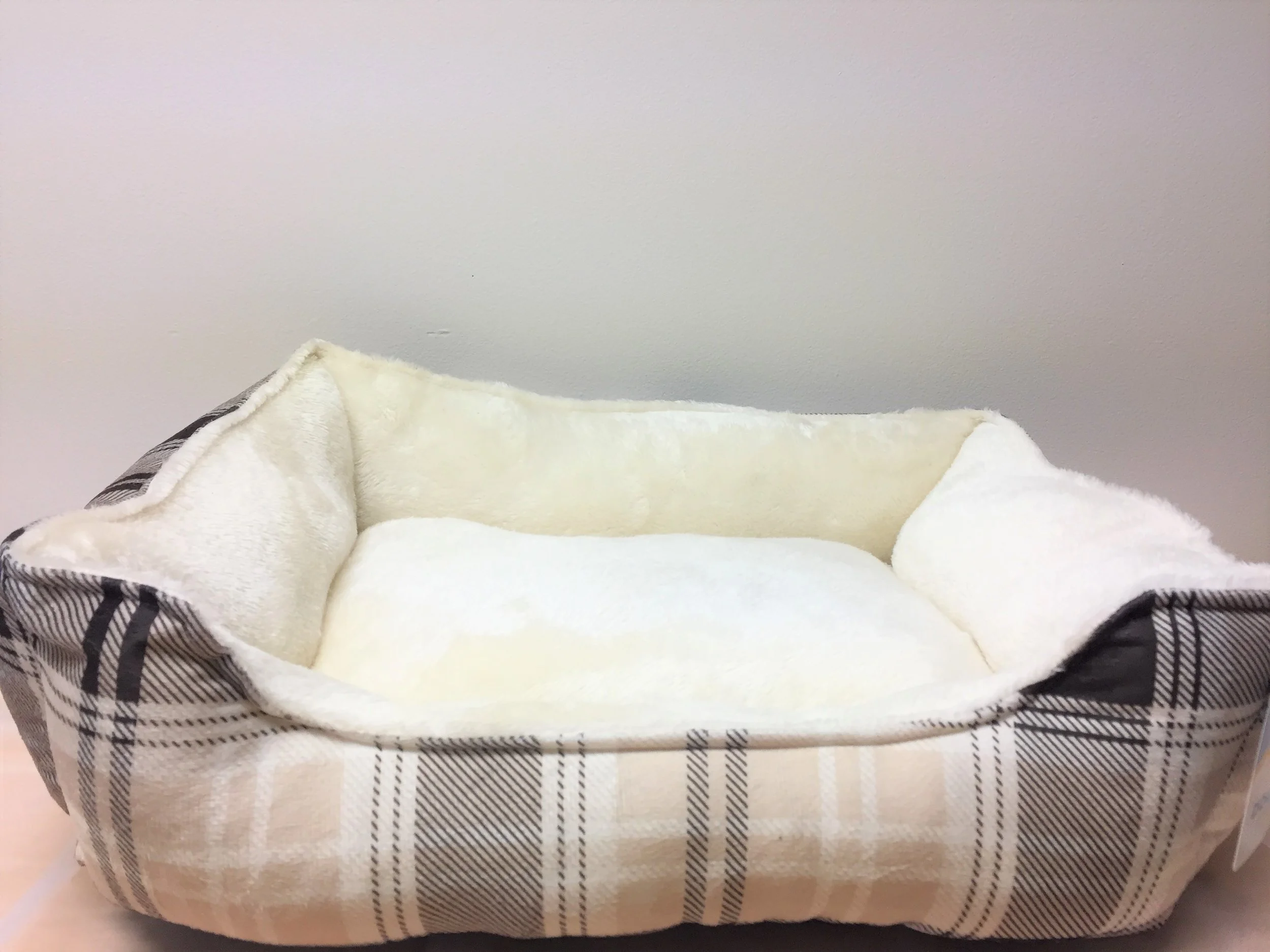 Small Tan & Brown Plaid Pet Bed