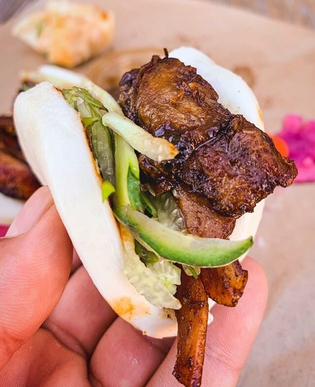 Tuesday are always grrrrrrrrrrrrreat 🐻 at the Fort, when we have two non-killer killer Deals happening. @plowbao coming in 🦅 hot with her Bao Taco Tuesday and @plow_burger doubling 🍔🍔 down with their Two for $20 Tuesdays.

On Tuesdays WE FEAST! O