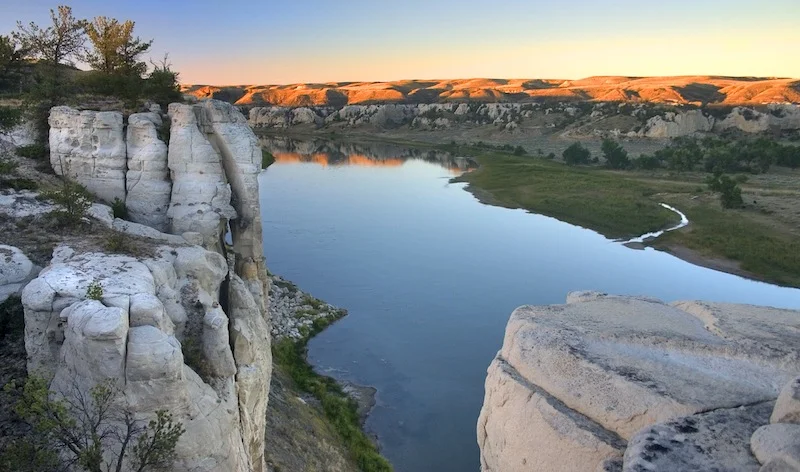 Missouri River White Cliffs - pic1.jpg
