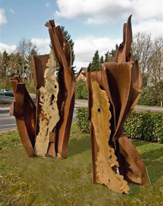 The Gathering of the Survivors/ Die Zusammenkunft der Überlebenden