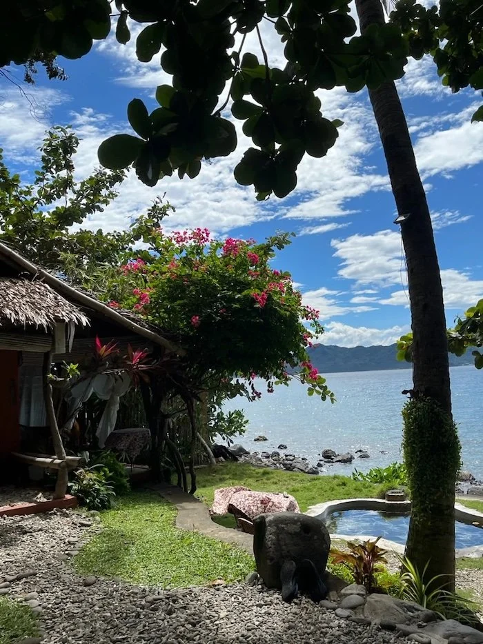  Dr. Fischer especially wanted Linda to attend, so Linda took a 10 day adventure that included a short stay with a little snorkeling to see coral and gorgeous tropical fish as well as seeing many very interesting corners of Manilla. 