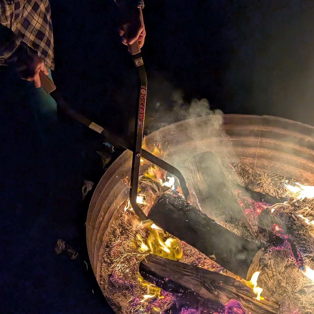 Log claw grabber fire tool