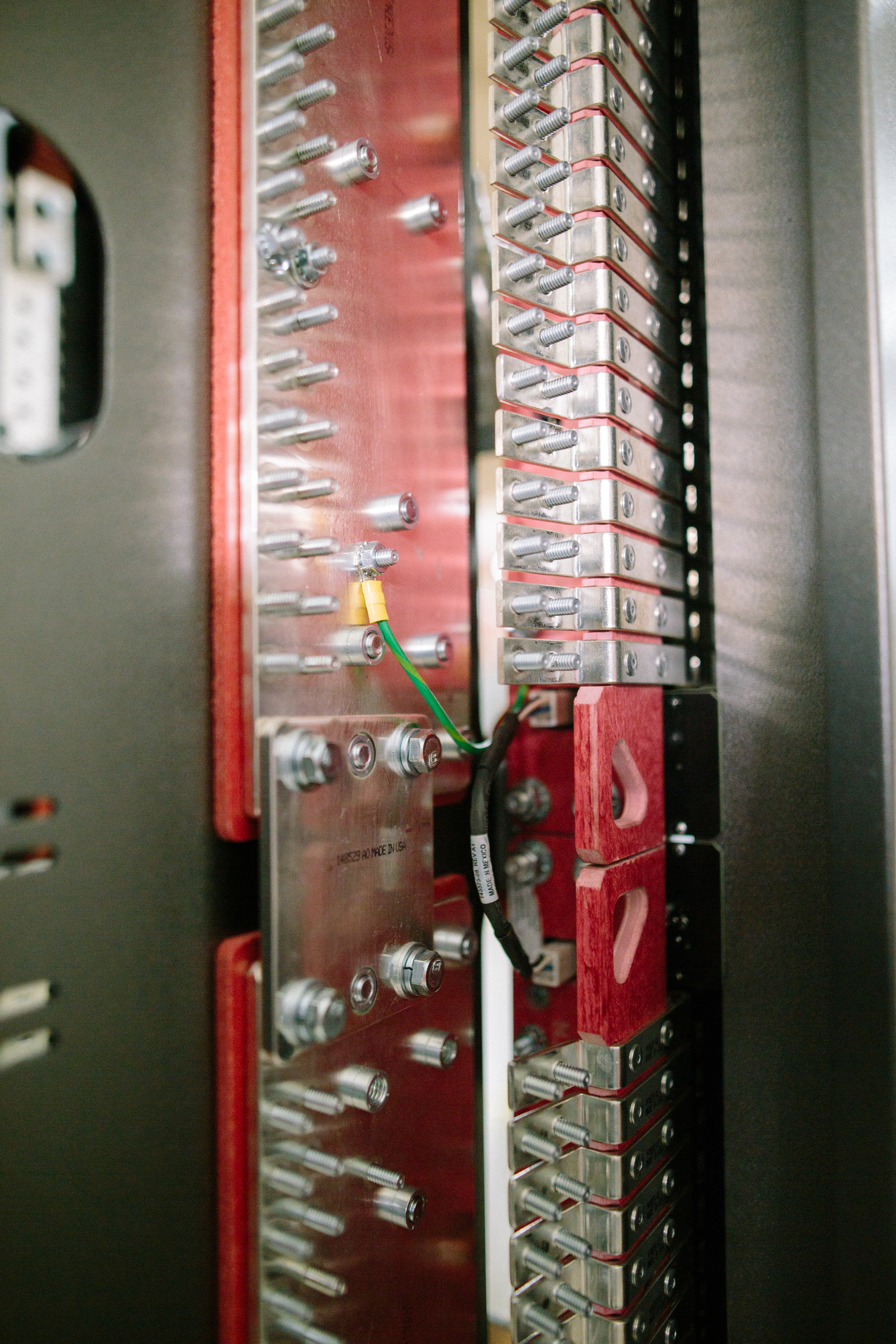 Power Solutions — Amphenol Global Interconnect Systems