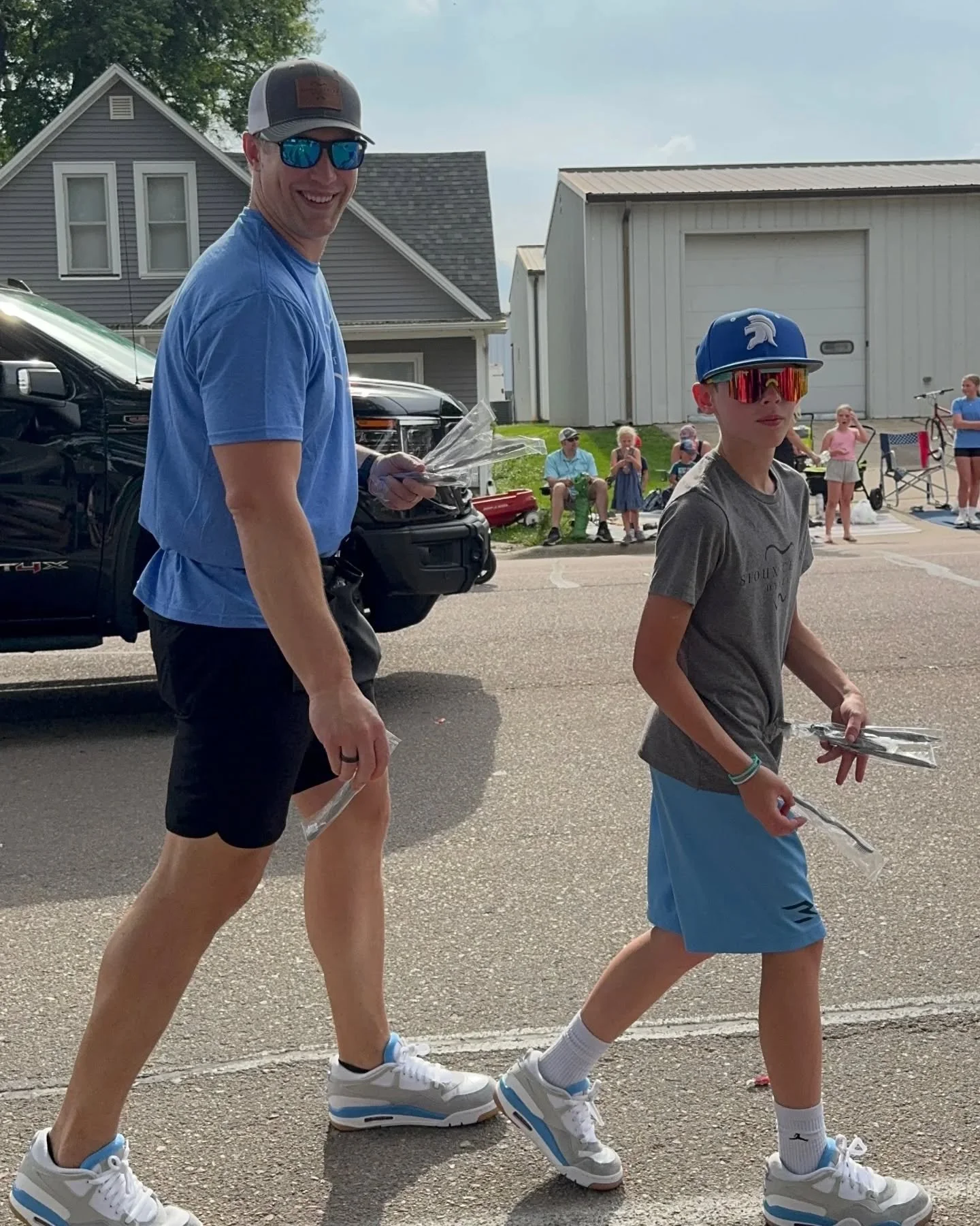 It's homecoming week and you know what that means...toothbrushes for the parade!!! We'll see you Friday, Warriors! 💙🧡💙🧡