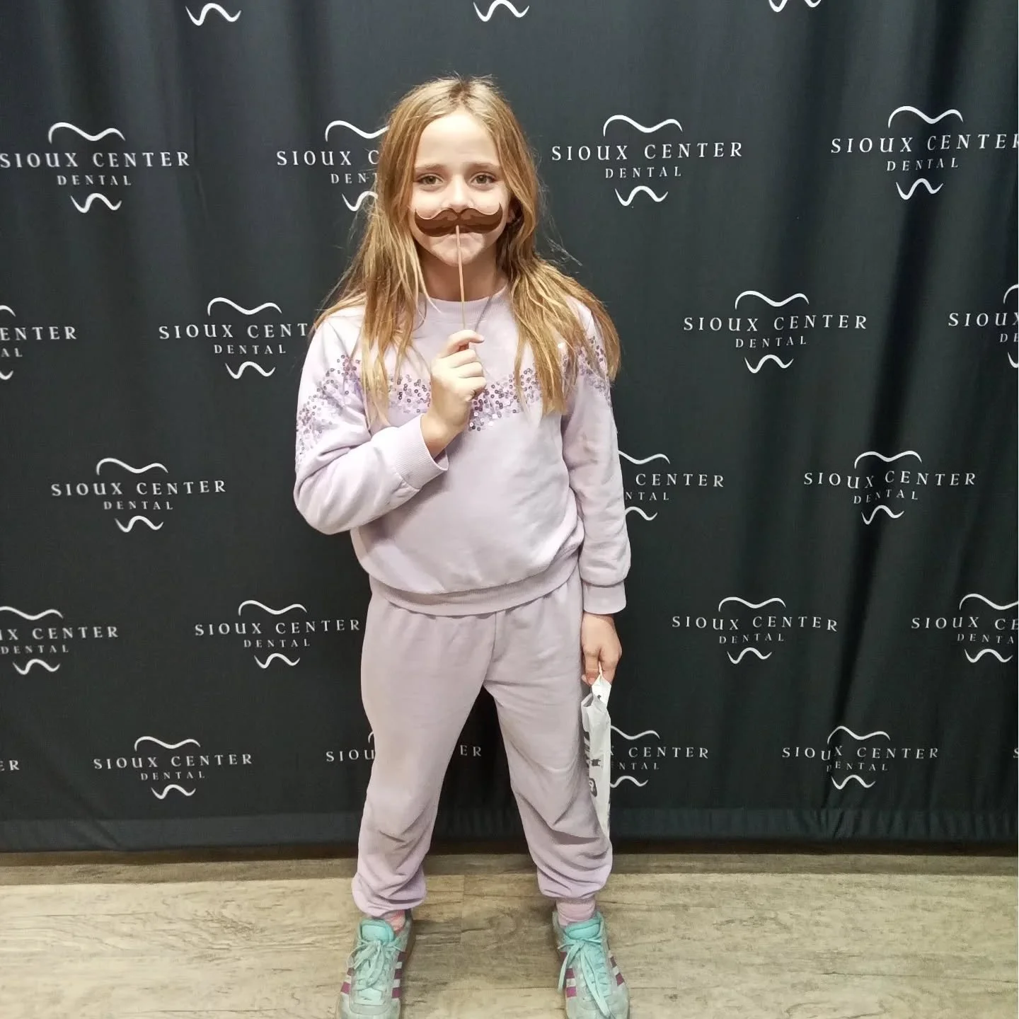 Happy Friday! Here's our recent ✨️No Cavity Club✨️ kids! Congrats to Kiyomi, Norah, Alexandria, Amelia, and Richard on having great checkups! Keep up the great brushing, kids! 🦷🪥😁
.
.
.
#siouxcenterdental 
#faithfamilyservice 
#generaldentist 
#no