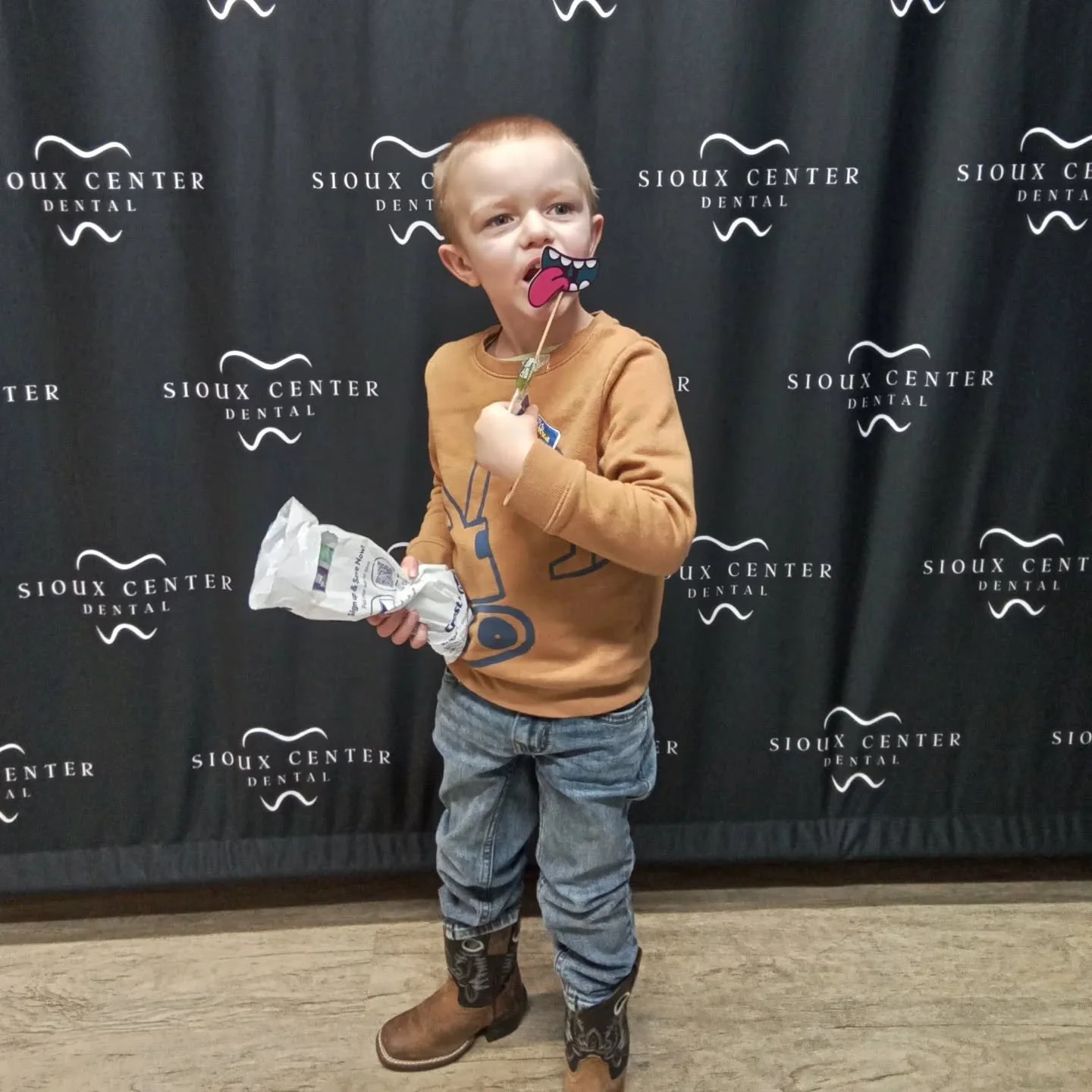 Happy Friday! Here's our recent ✨️No Cavity Club✨️ kids! Congrats to Christian, Kyla, and Kendra on having great checkups! Keep up the great brushing, kids! 🦷🪥😁
.
.
.
#siouxcenterdental 
#faithfamilyservice 
#generaldentist 
#nocavityclub 
#siouxc