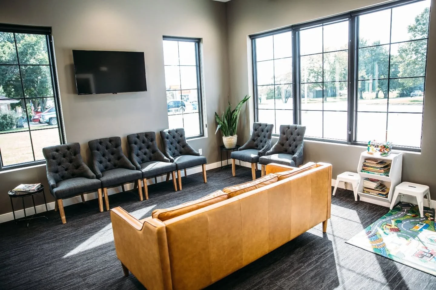 Soaking up ALL the sunshine this morning 🌞