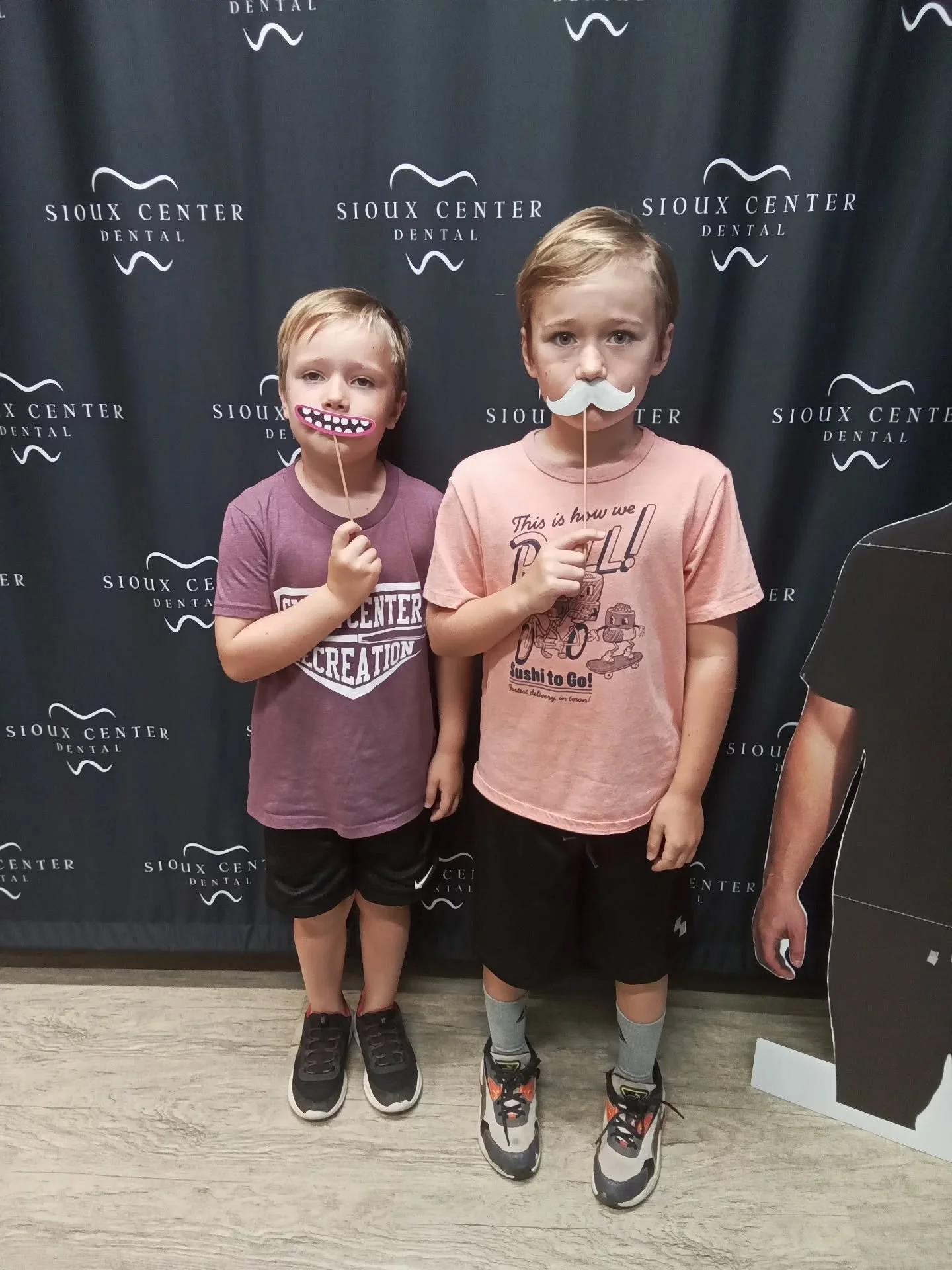 Happy Friday! Here's our recent ✨️No Cavity Club✨️ kids! Congrats to Jhett, Jack, Grant, Hudson, Karsyn, Wesley, Whitney, Josiah, Kairi, Jake, Jonah, Kyla, and Kendra on having great checkups! Keep up the great brushing, kids! 🦷🪥😁
.
.
.
#siouxcent