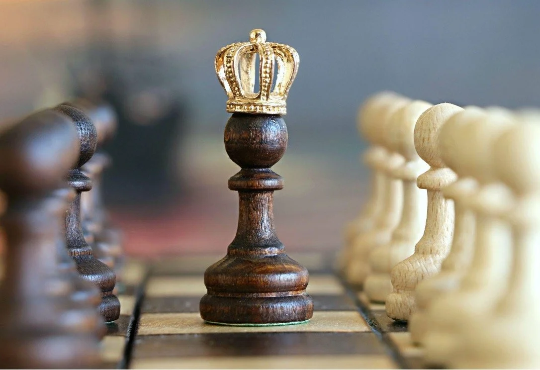 {October 2022} The Case of a Smart Buyer