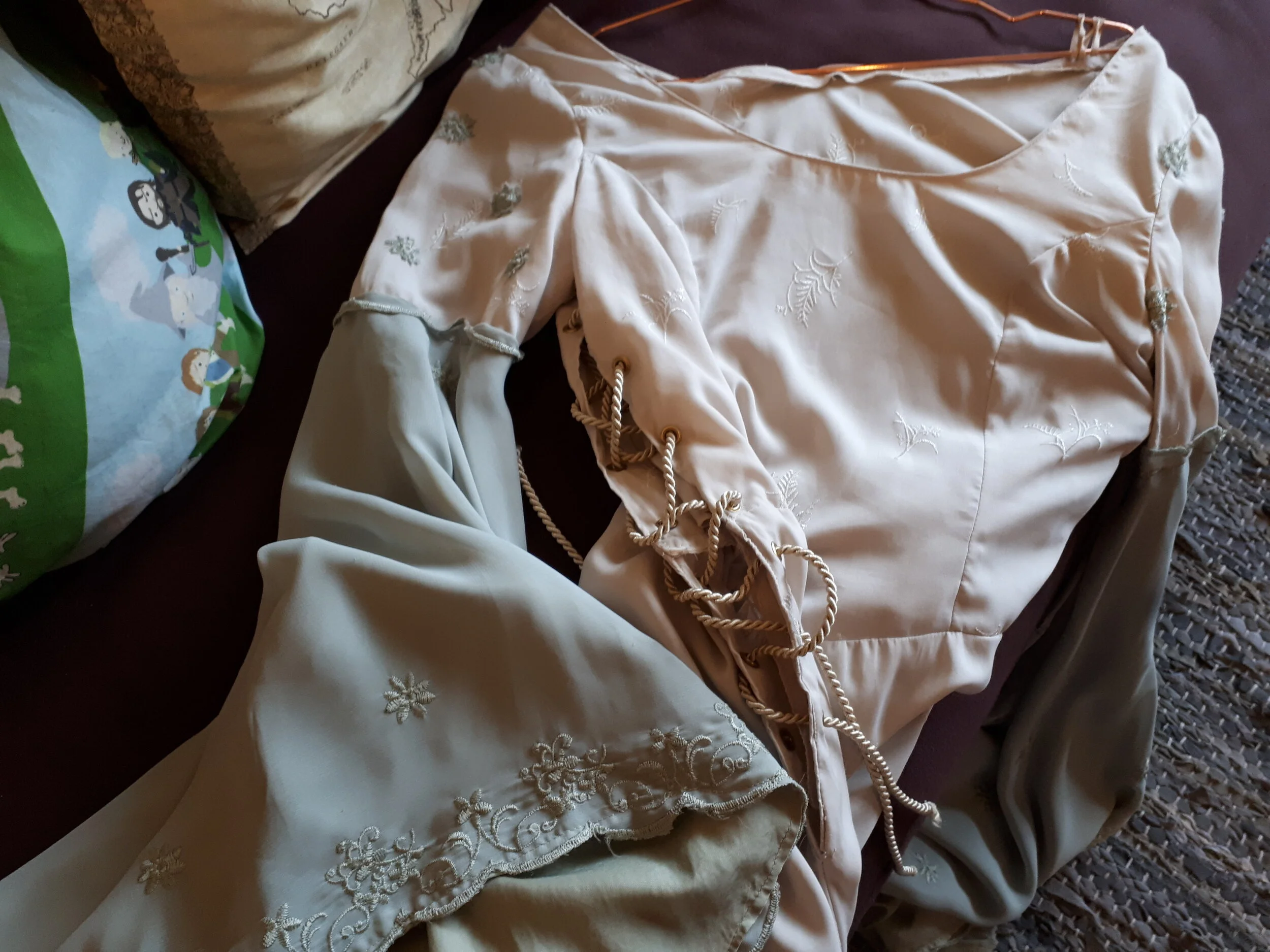 Gift gown 1.jpg