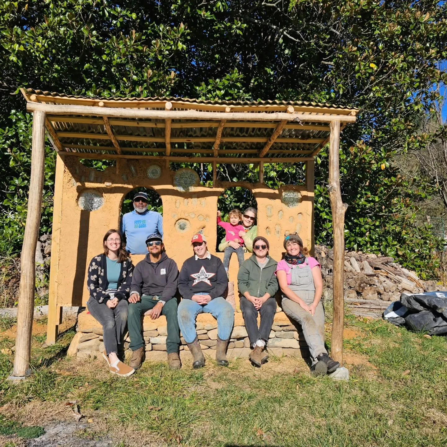 One more Saturday before the sleep-ins begin!
Our folk been grinding all year to bring this food to y'all, and we'd be honored if it appeared on your Thanksgiving table. So much gratitude to this family, this crew, and to YOU!
8am-1pm in Grandin Vill